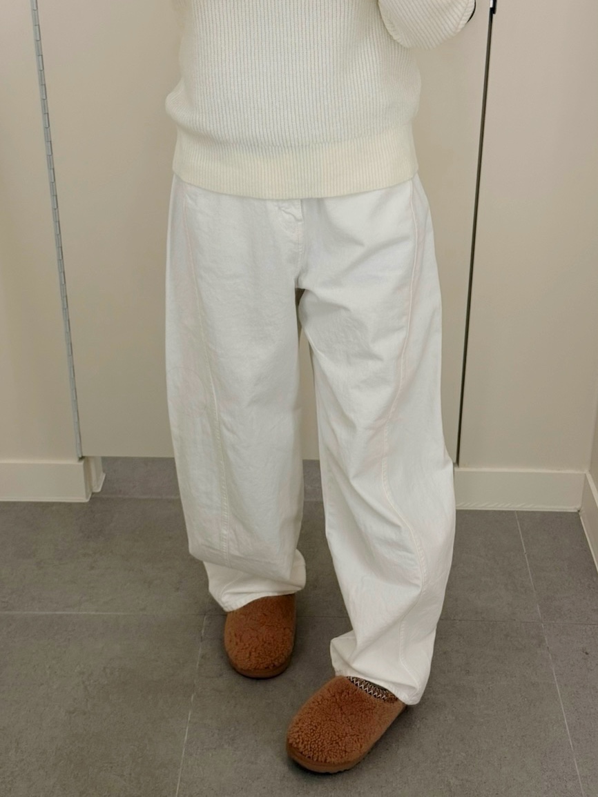 (W) UGG Maxi Curly Tasman Slipper Chestnut, Supreme Mesh Mini Duffle Bag Black - 25SS 착용 스타일 - 2