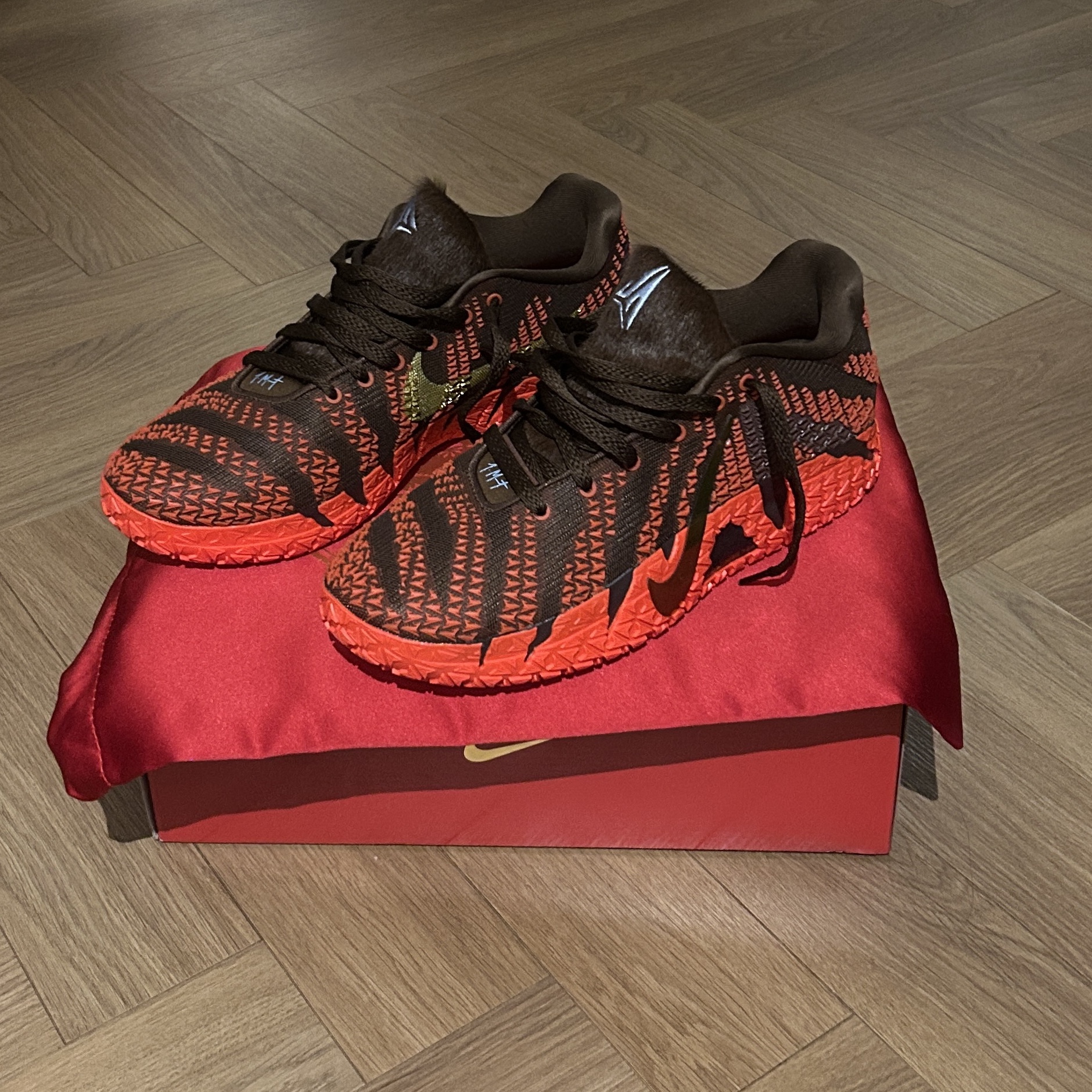 Nike Ja 3 EP Lunar New Year Light Chocolate Silt Red 착용 스타일