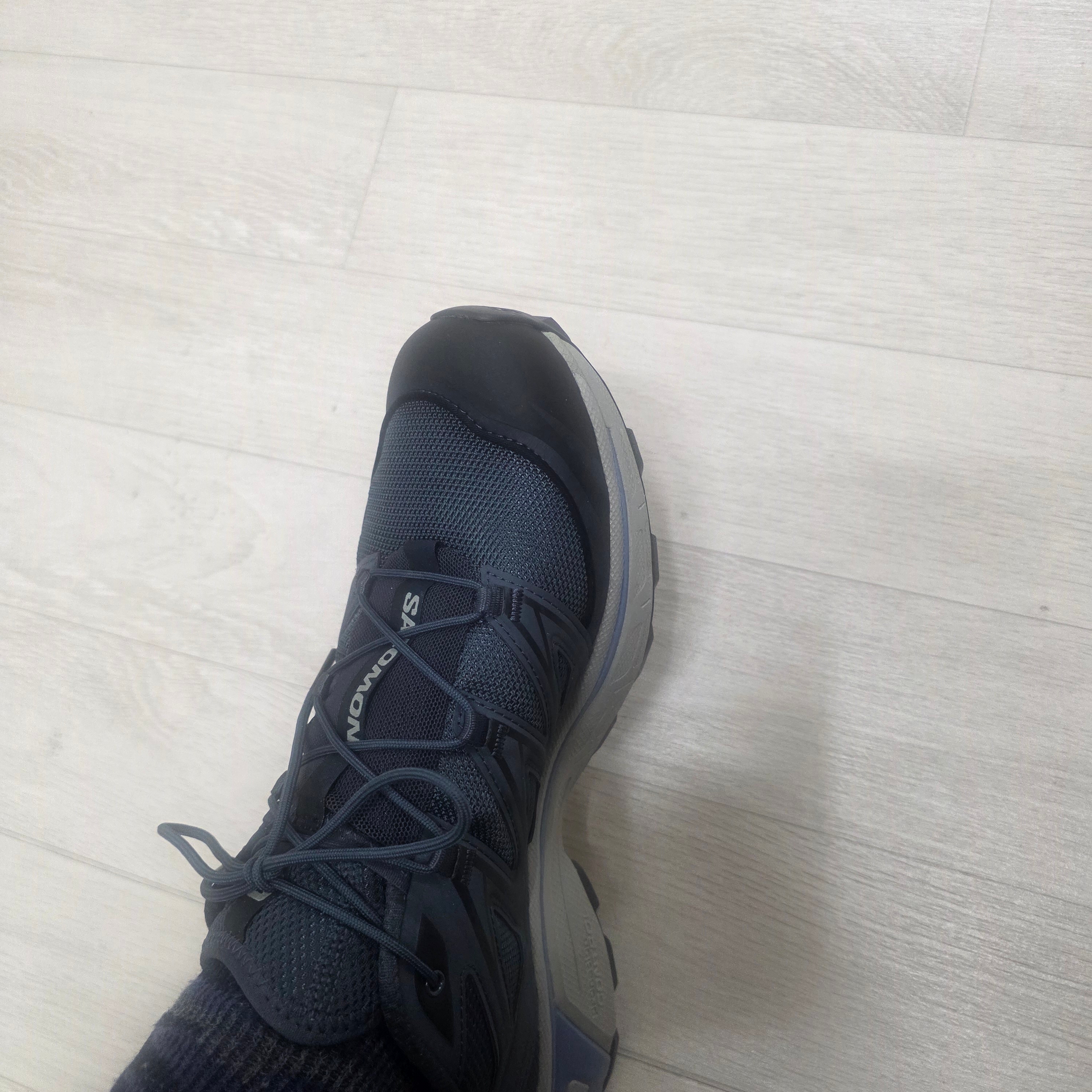 Salomon XT-6 Expanse India Ink Ghost Gray 착용 스타일 - 2