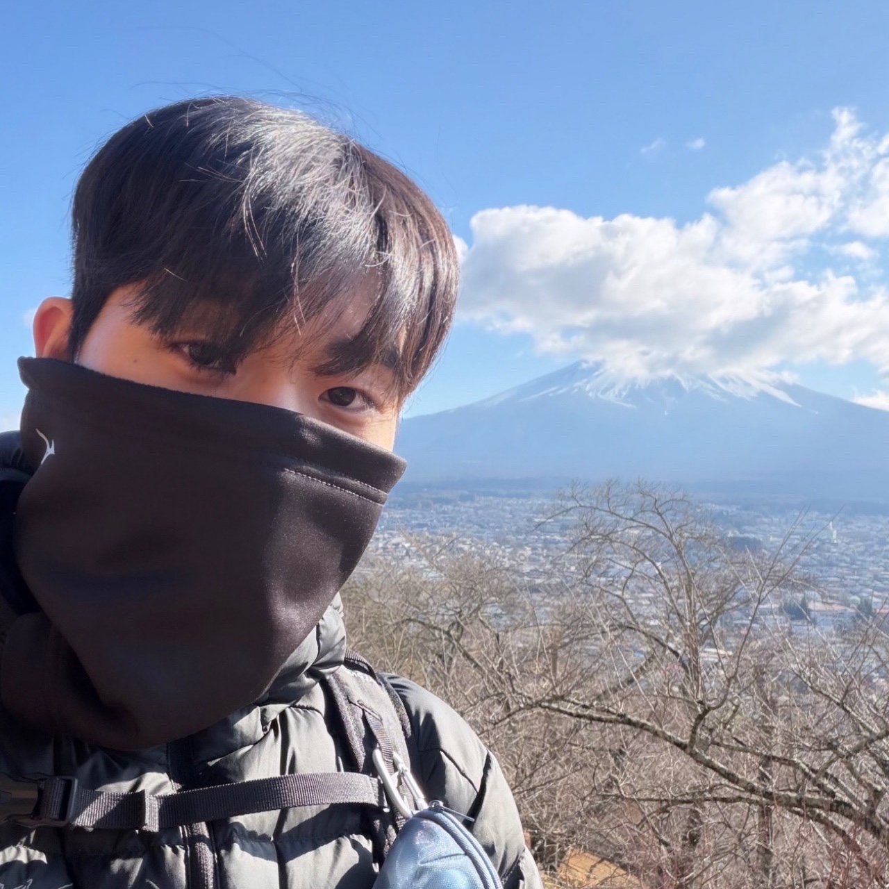 Arc'teryx Cerium Hoody Black, Salomon Trailblazer 10 Black 착용 스타일 - 1