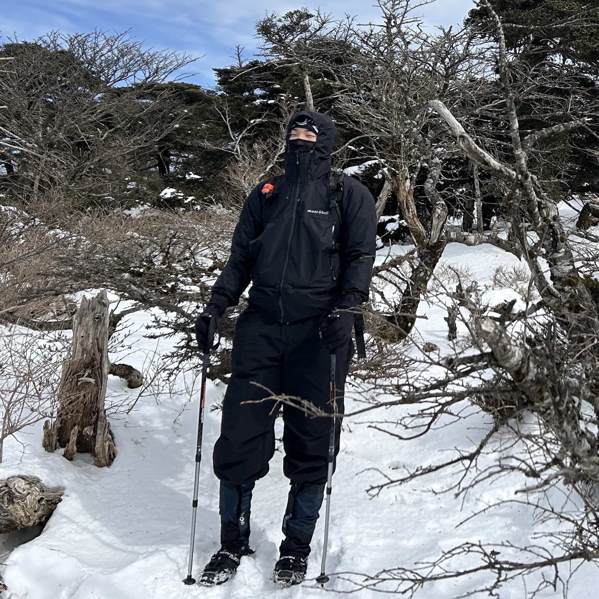 Arc'teryx Bird Head Toque Orca, Montbell Rain Trekker Jacket Men's Black - 26SS 착용 스타일