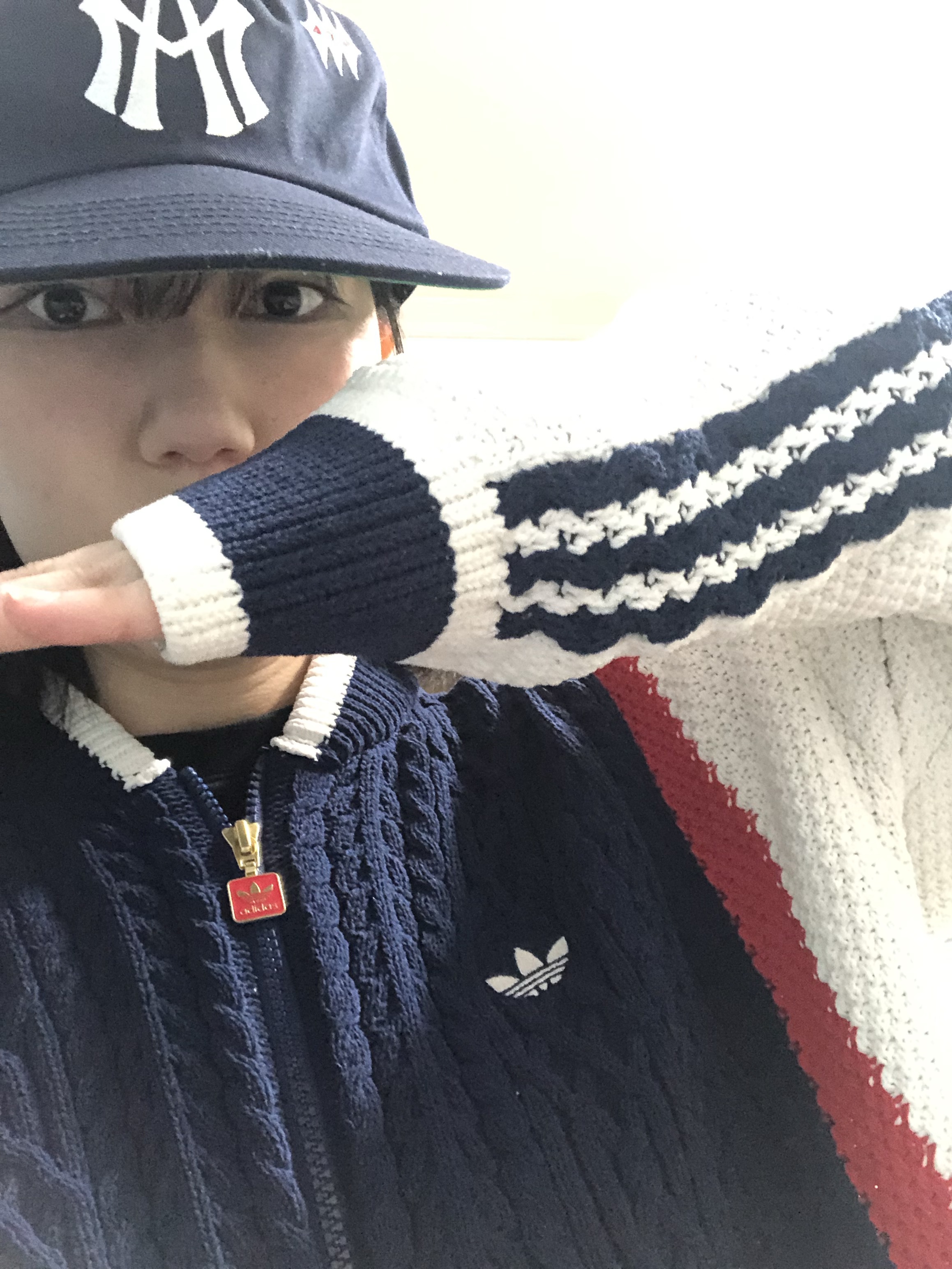 Adidas Retro Remix Cardigan Black Grey Strata - KR Sizing, Aftermath Atm Logo Ball Cap Navy 착용 스타일 - 3