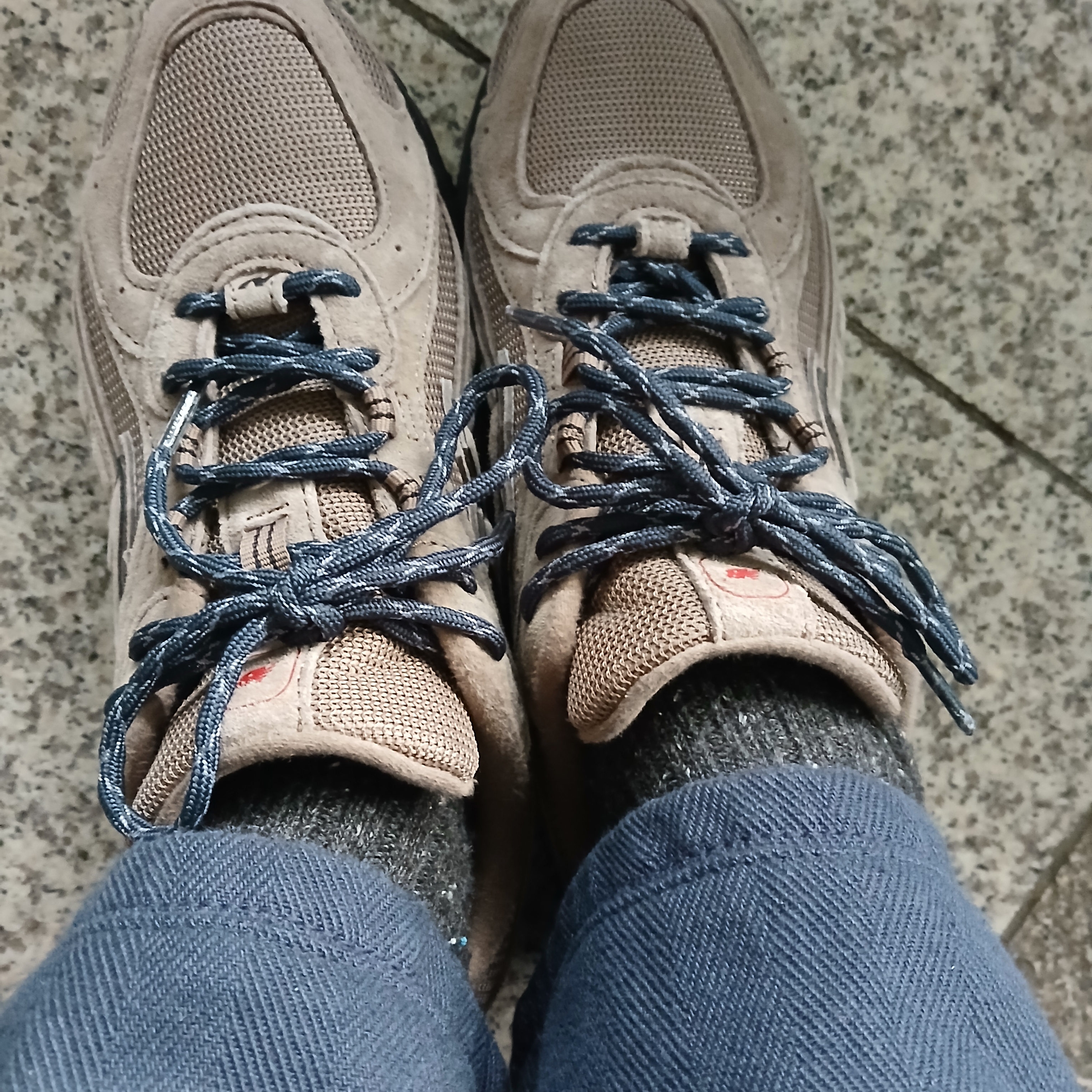 New Balance 204L Year of the Horse Thunder Brown Black 착용 스타일 - 4
