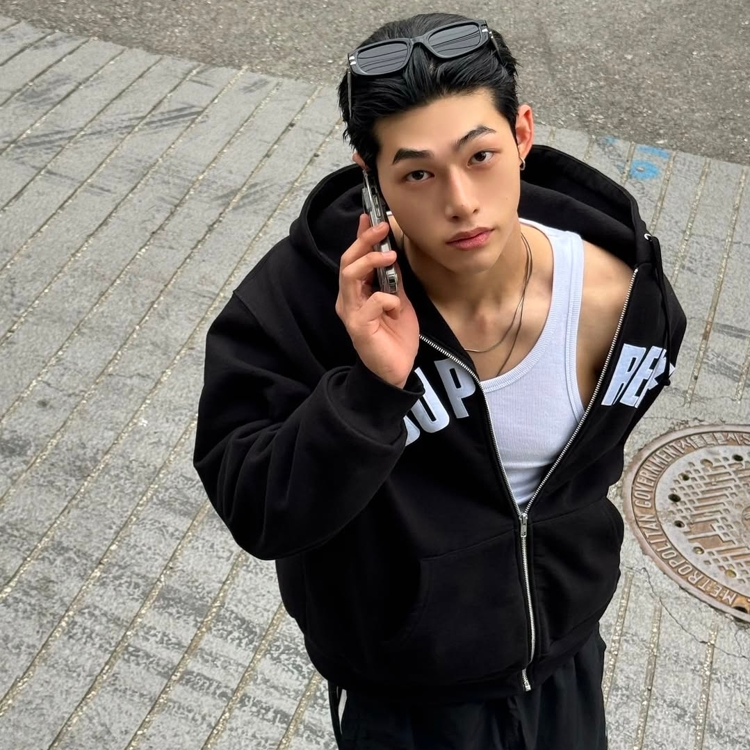 Supreme Collegiate Applique Zip Up Hooded Sweatshirt Black - 25FW 착용 스타일 - 5