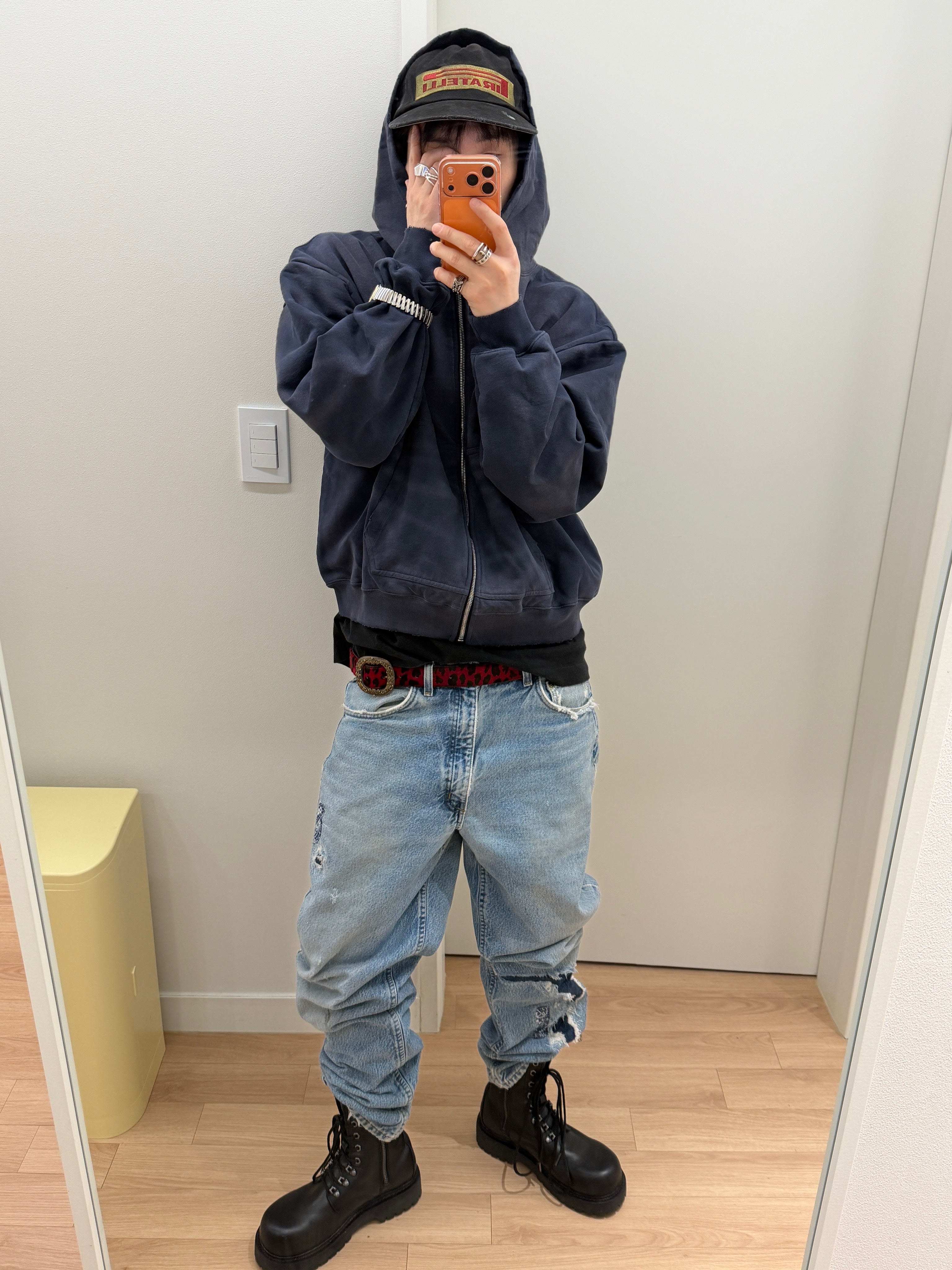 Rick Owens Geobasket Sneakers Black Milk, Undermycar A Palace Entwined with Grapevines Buckle Calf Hair Belt Leopard Red - 25SS 착용 스타일 - 6