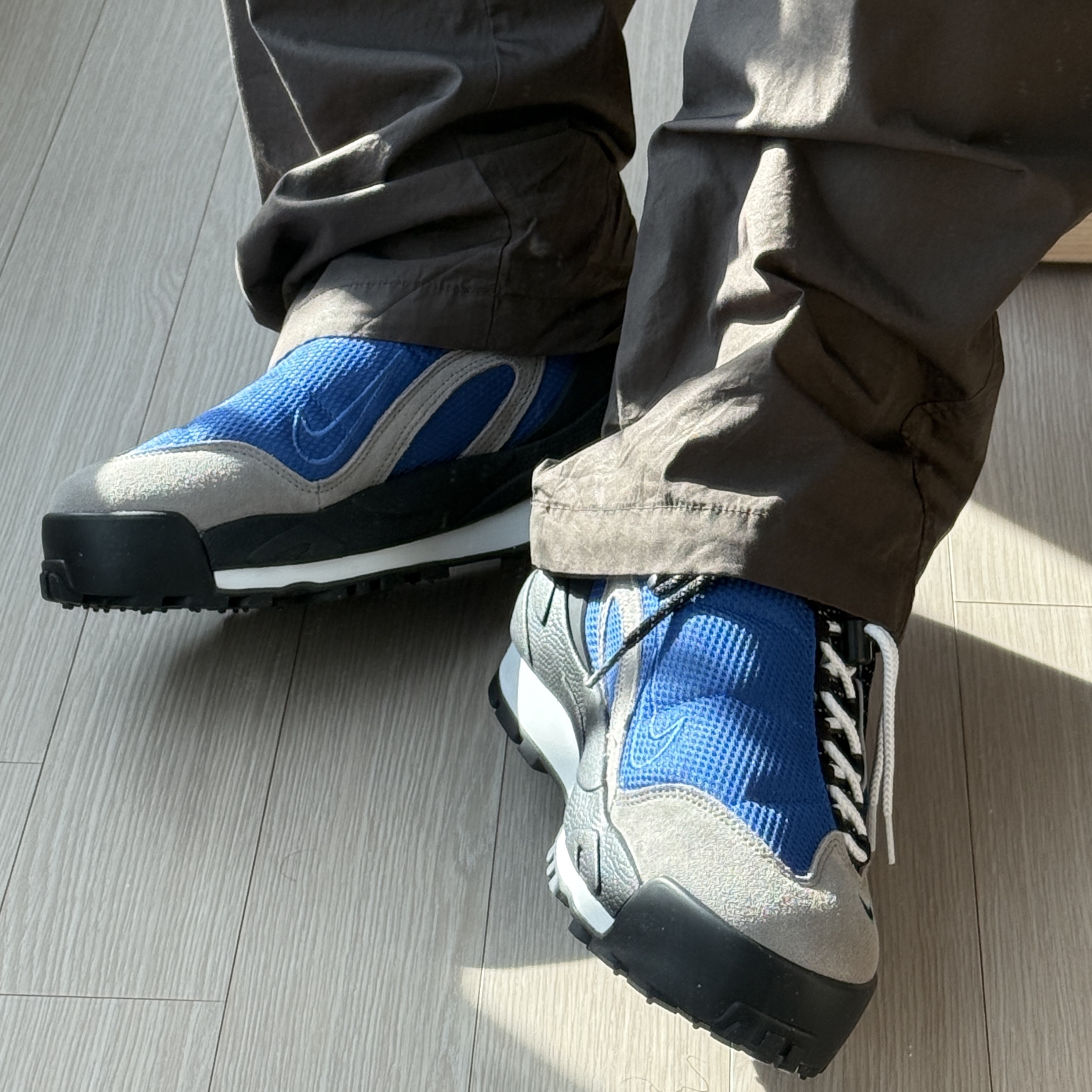 Nike x Sacai Magmascape SP Varsity Royal 착용 스타일 - 2