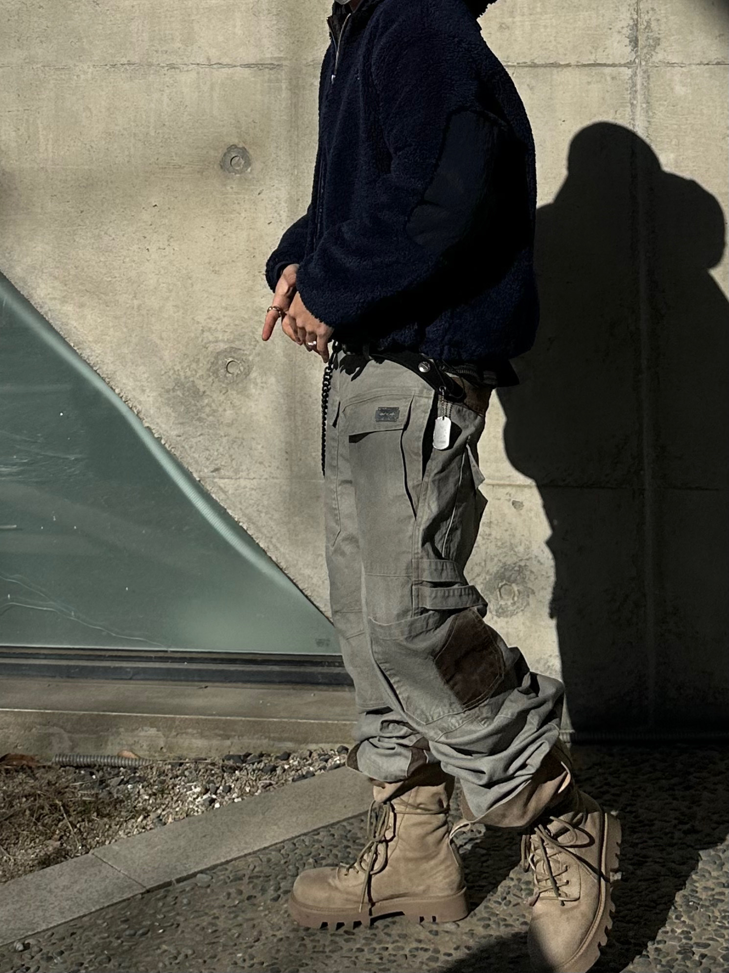 MJD x Weekend Afternoon Squad MW Shearing Hooded Jacket Navy 착용 스타일 - 5