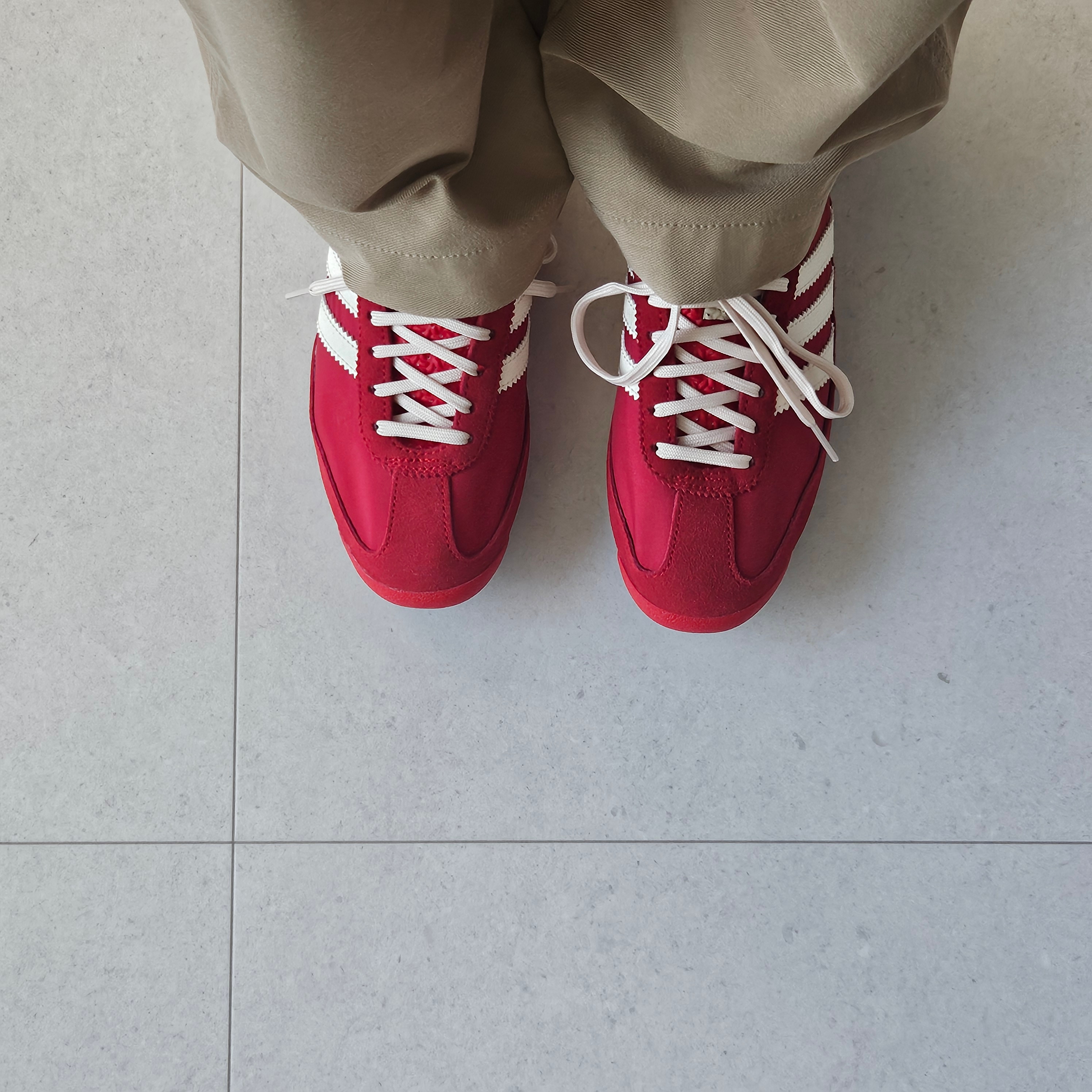 (W) Adidas SL 72 OG Better Scarlet Cream White 착용 스타일 - 2