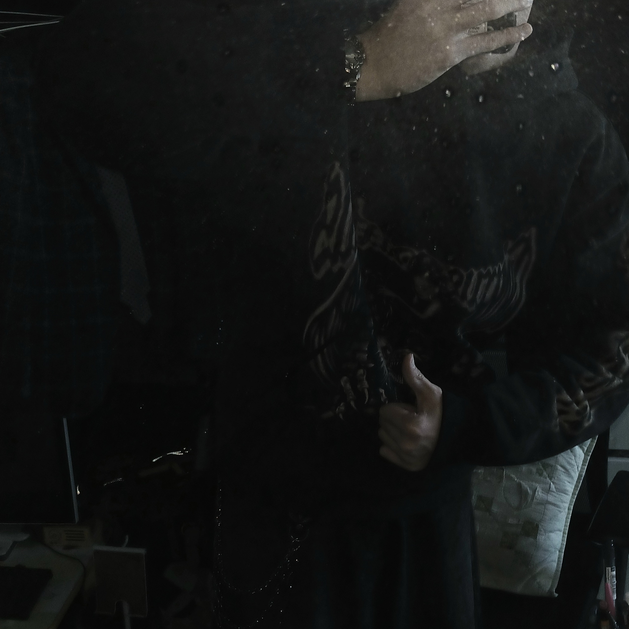 Travis Scott Circus Maximus Stadium Tour 25 Spray Hoodie Black 착용 스타일