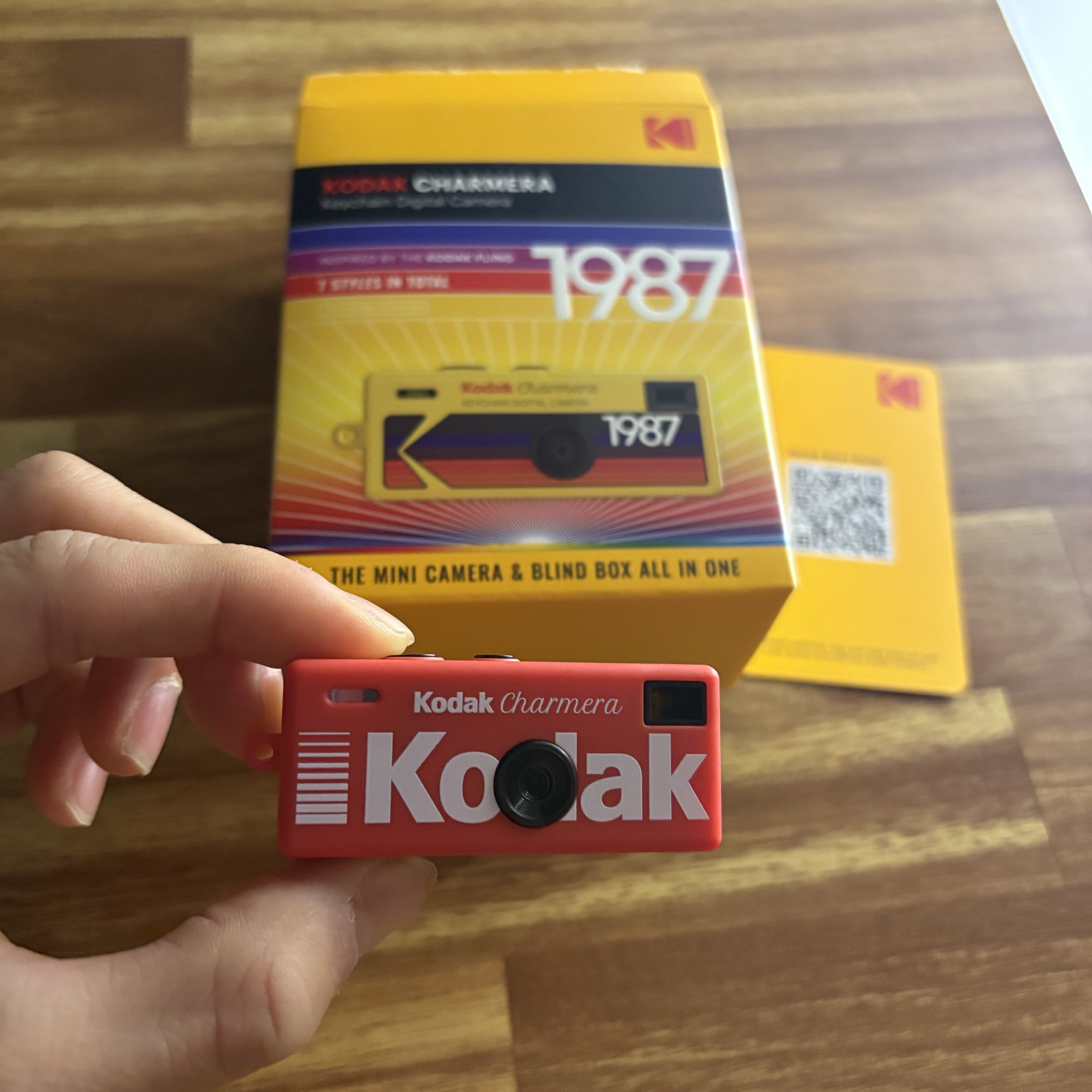Kodak Charmera Key Chain Film Camera Sealed Case (1 Blind Box) 착용 스타일