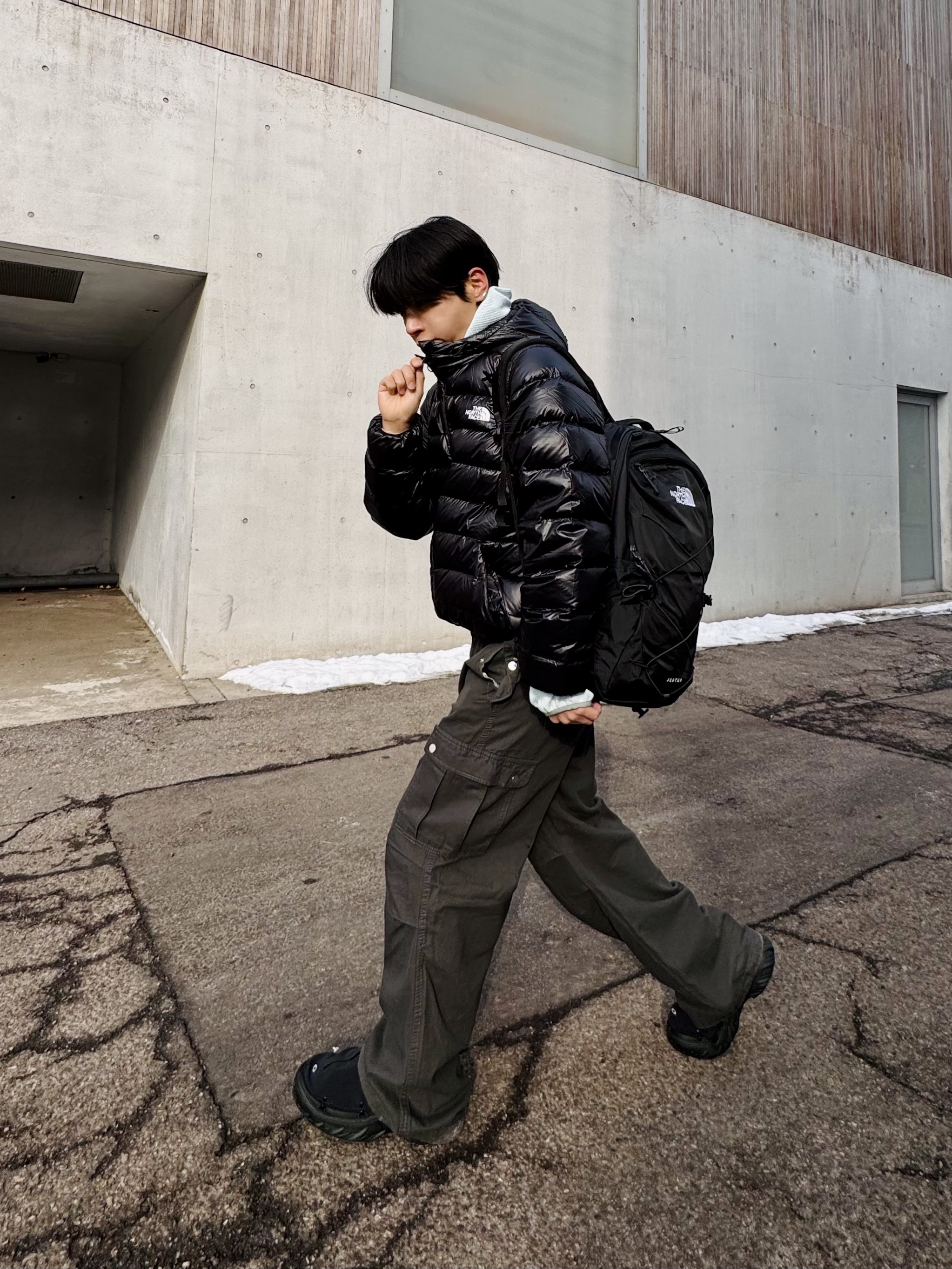 The North Face Matier EX RDS Down Hoodie Black, The North Face Jester Air 27 Black - 25FW 착용 스타일 - 1