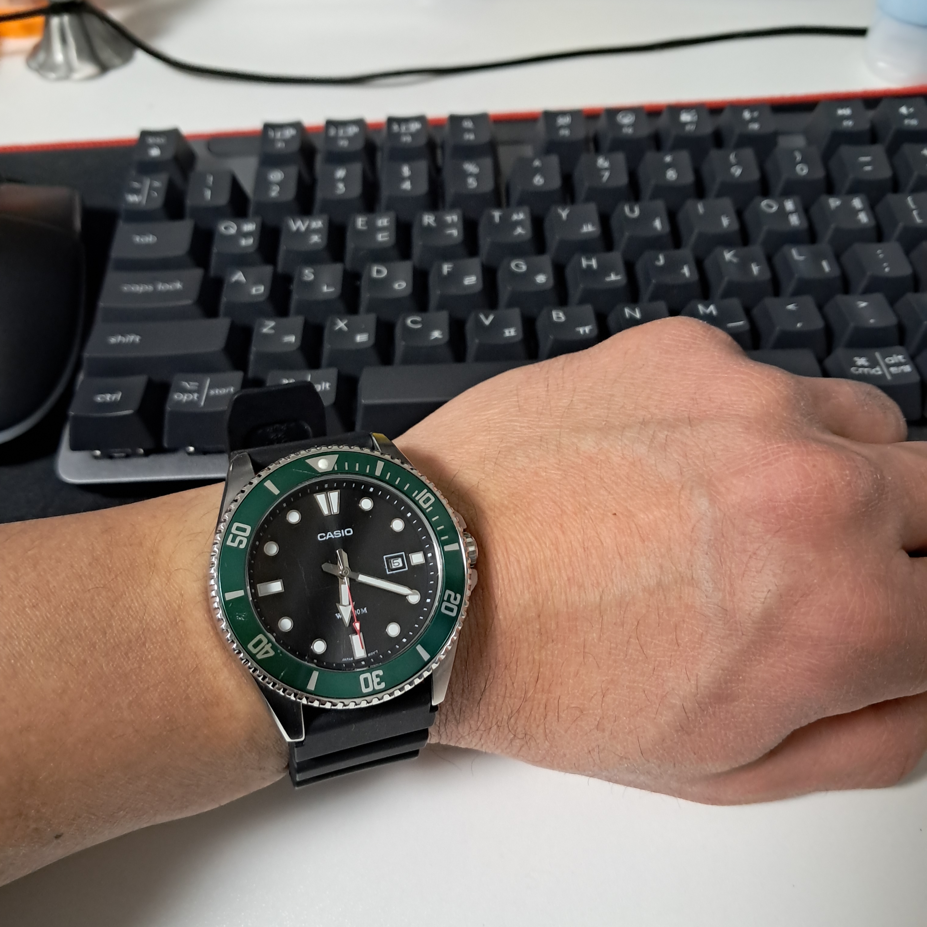 Casio MDV-107D-3AV 착용 스타일 - 1