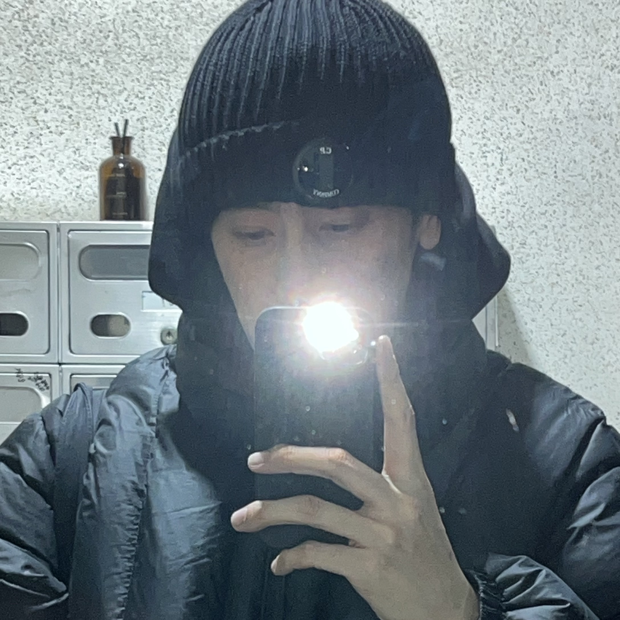 [15% 쿠폰] C.P. Company Extrafine Merino Wool Lens Beanie Black - 25FW 착용 스타일