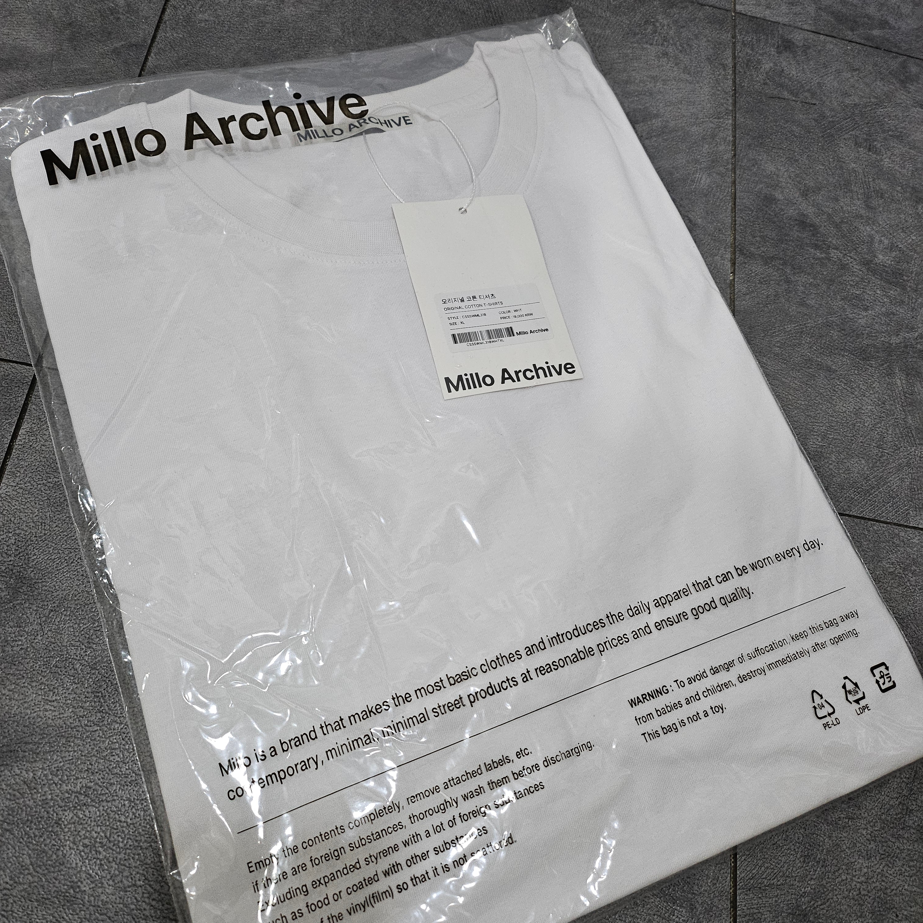 Millo Archive Original Cotton T-Shirts White 착용 스타일