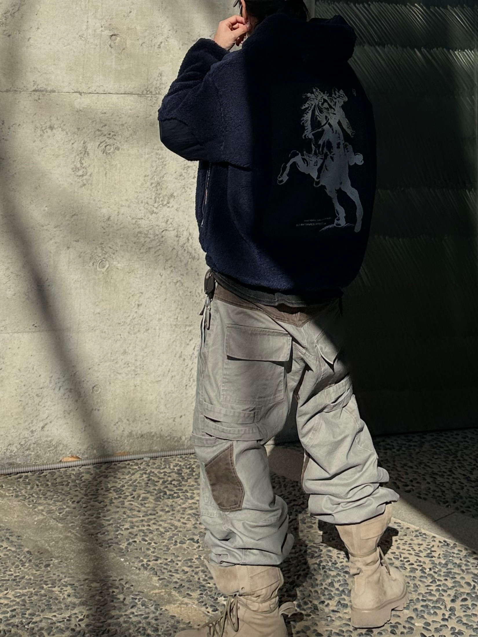 MJD x Weekend Afternoon Squad MW Shearing Hooded Jacket Navy 착용 스타일 - 8