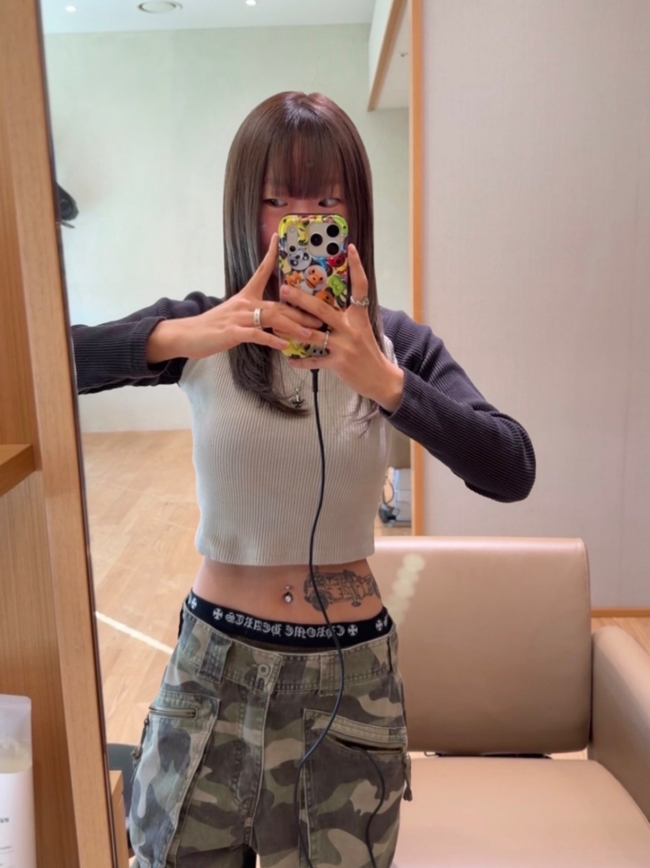 Chrome Hearts Boxer Brief Camo, BAPE 3D Milo All Friends iPhone 17 Pro Case Multi 착용 스타일 - 2