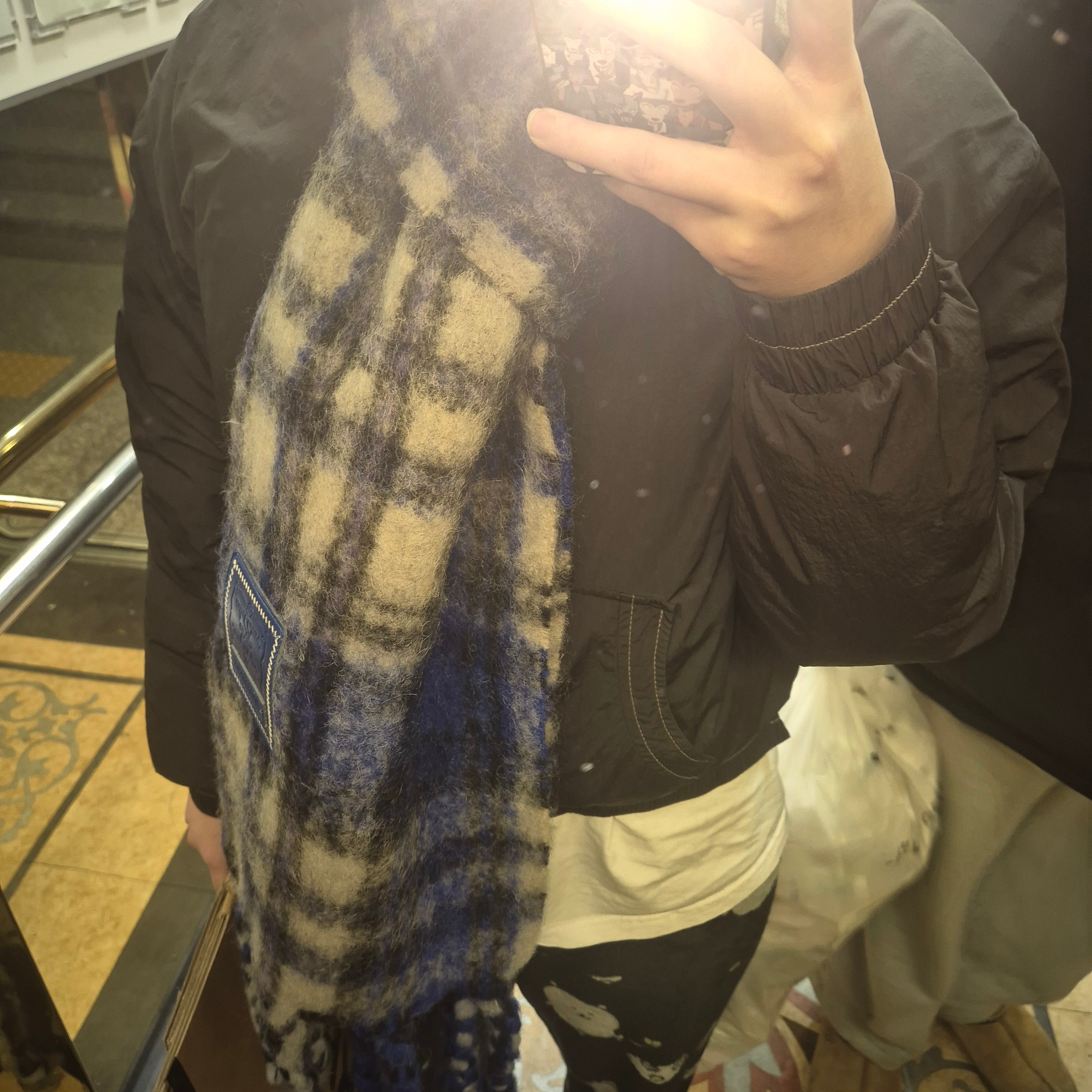 Ader Error Revint Plaid Muffler Z-Blue 착용 스타일