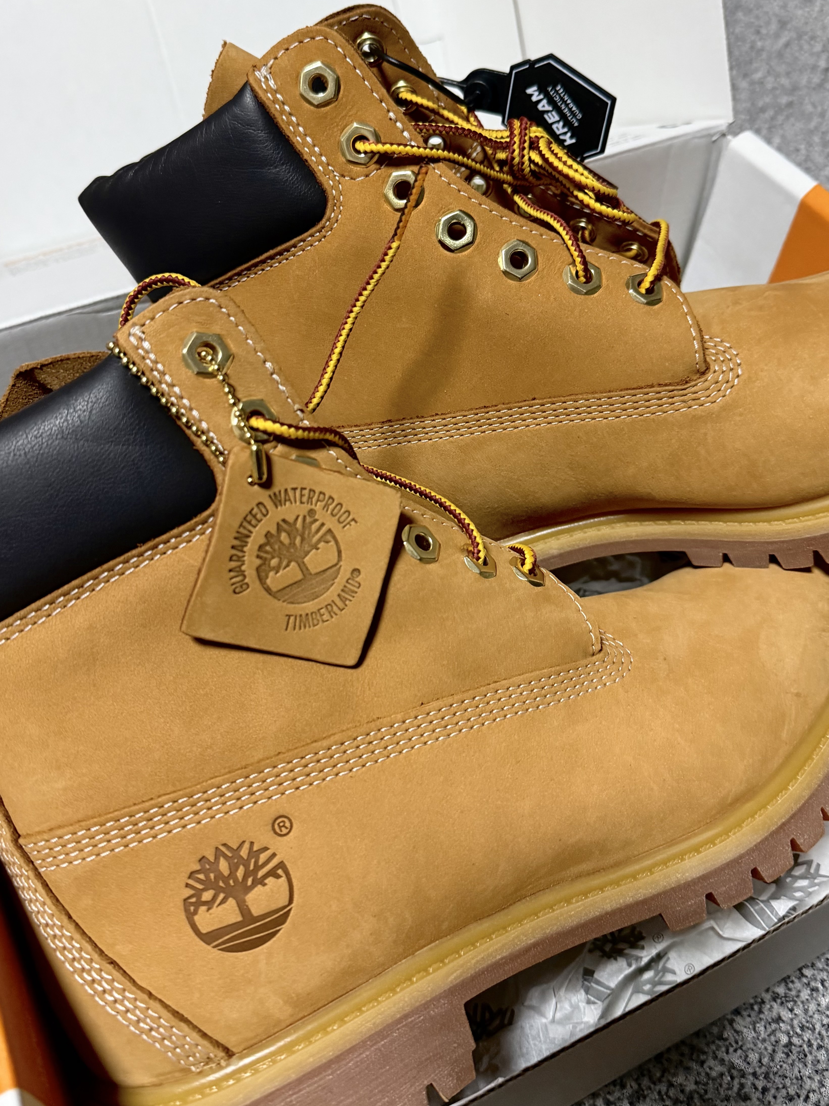 Timberland Premium 6 inch Waterproof Boot Wheat Nubuck - Wide 착용 스타일