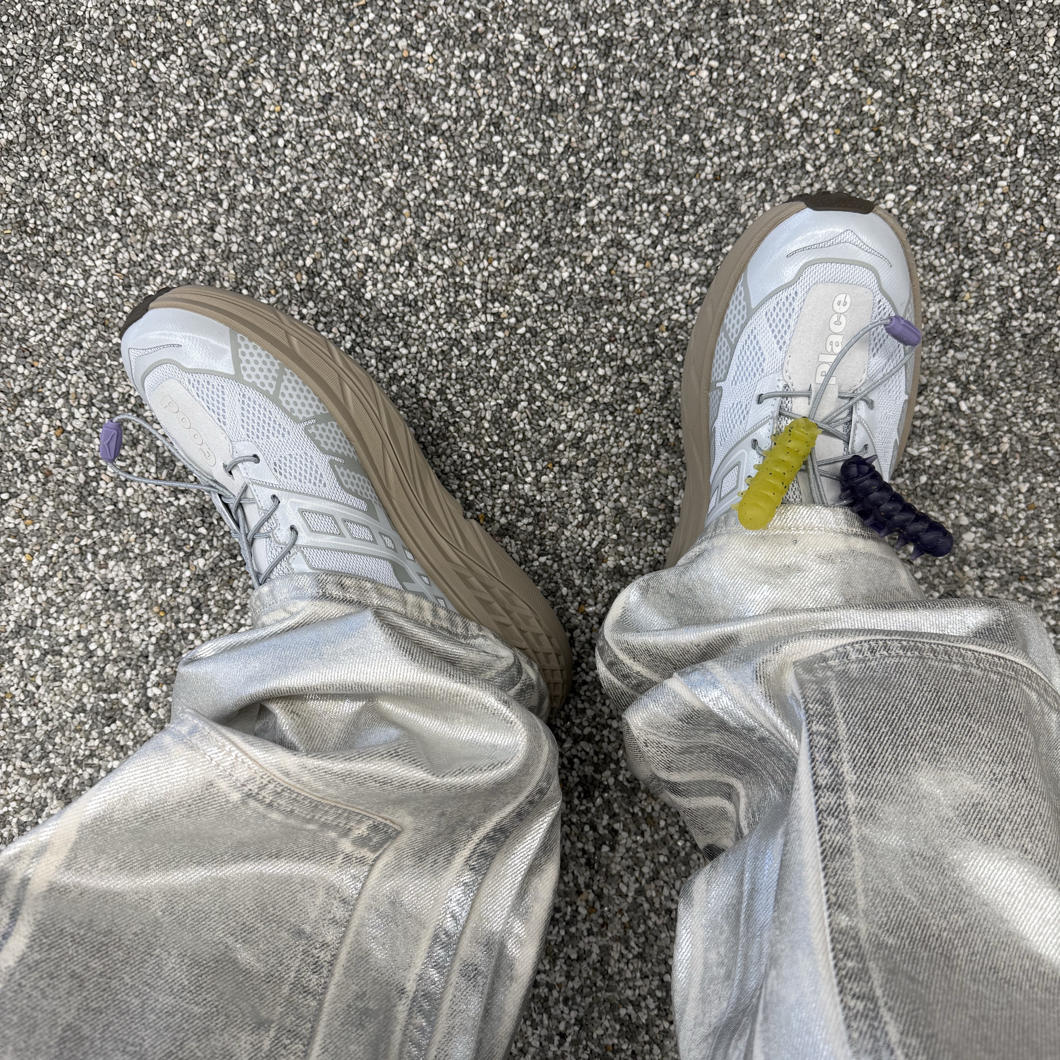 Supreme x MM6 Maison Margiela Box Logo T-Shirt White - 24SS, Supreme x MM6 Maison Margiela Zip Up Hooded Sweatshirt Black - 24SS 착용 스타일 - 3