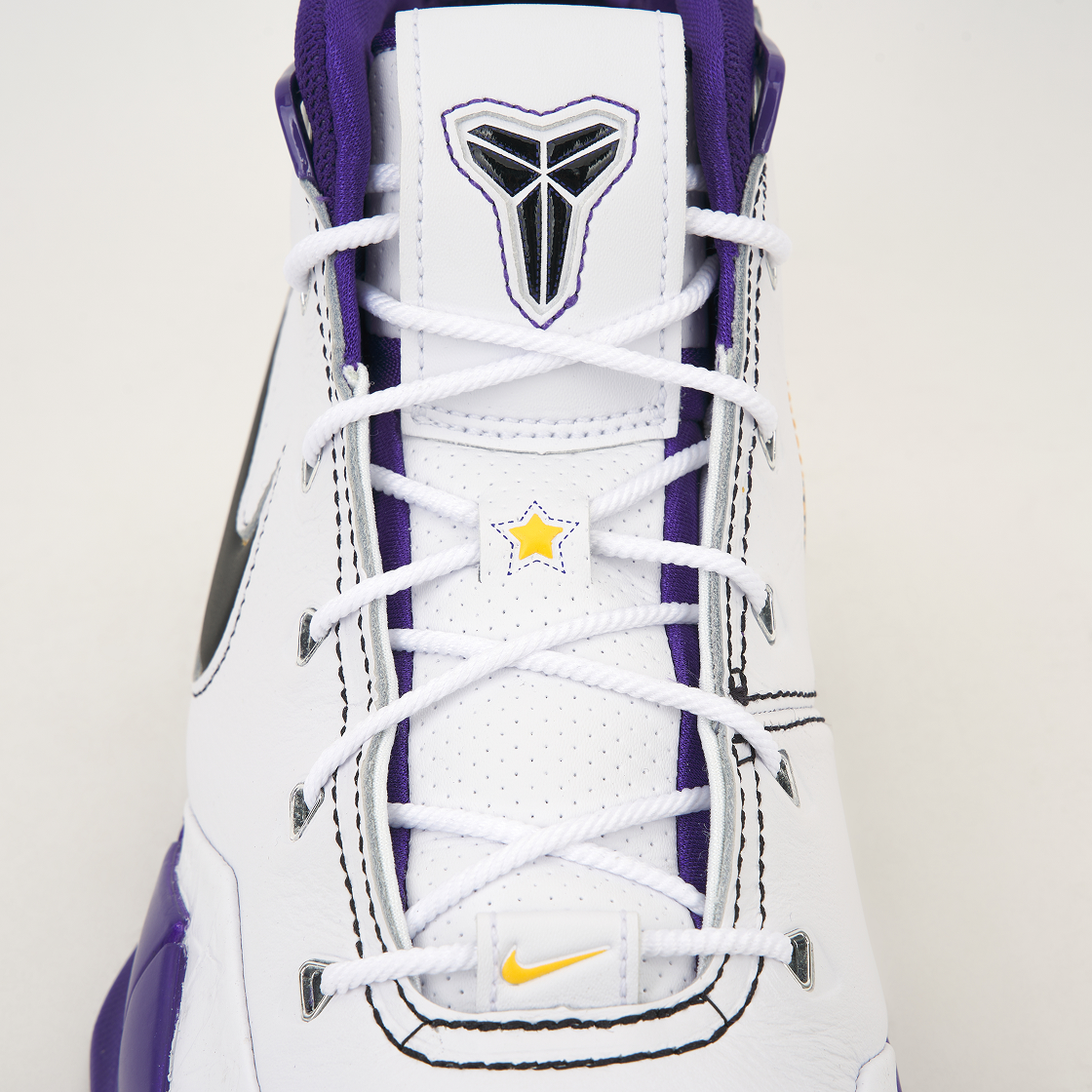 나이키 코비 1 프로트로 81 포인트 게임 화이트 블랙(Nike Kobe 1 Protro 81 Pt Game White Black) - 7