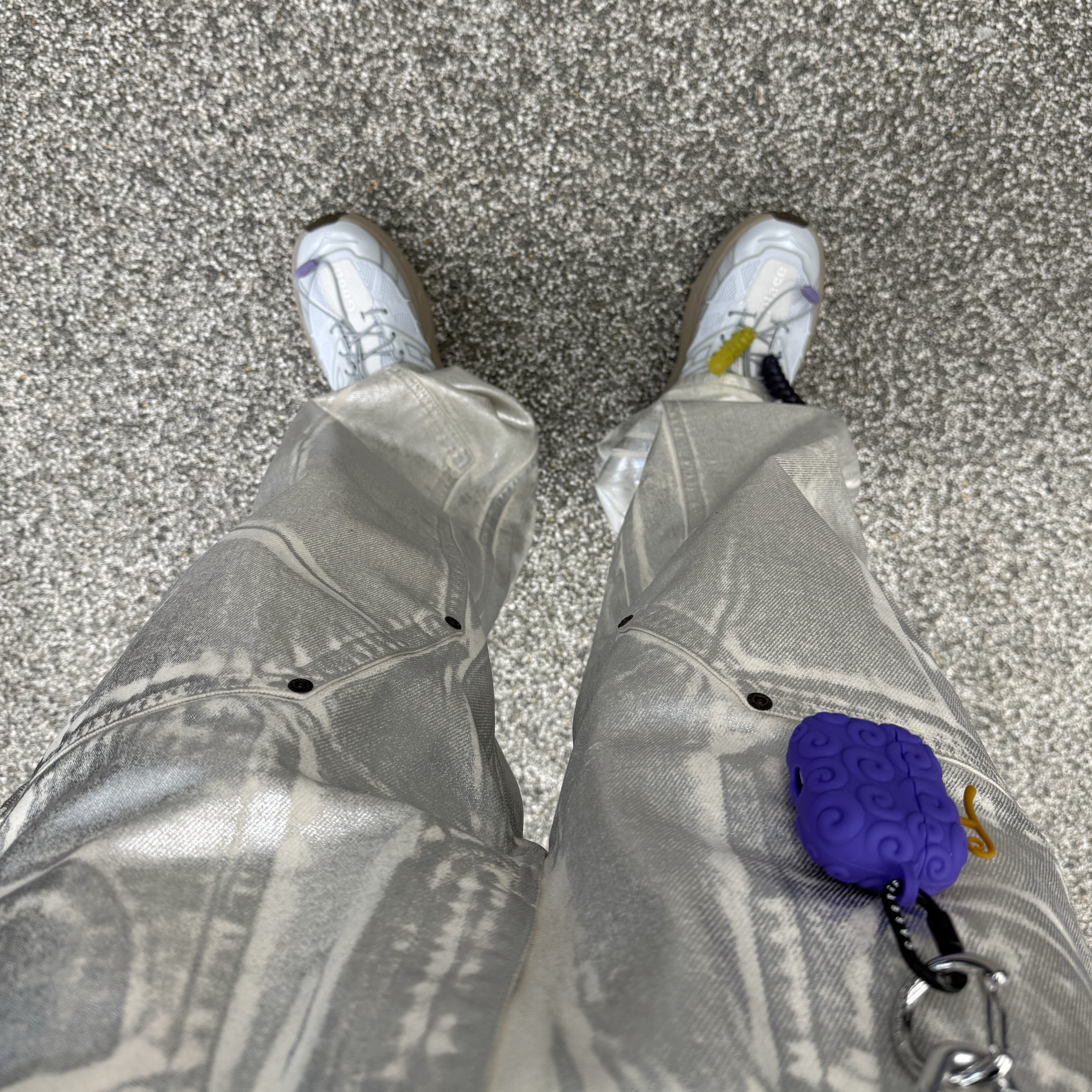 Supreme x MM6 Maison Margiela Box Logo T-Shirt White - 24SS, Supreme x MM6 Maison Margiela Zip Up Hooded Sweatshirt Black - 24SS 착용 스타일 - 5