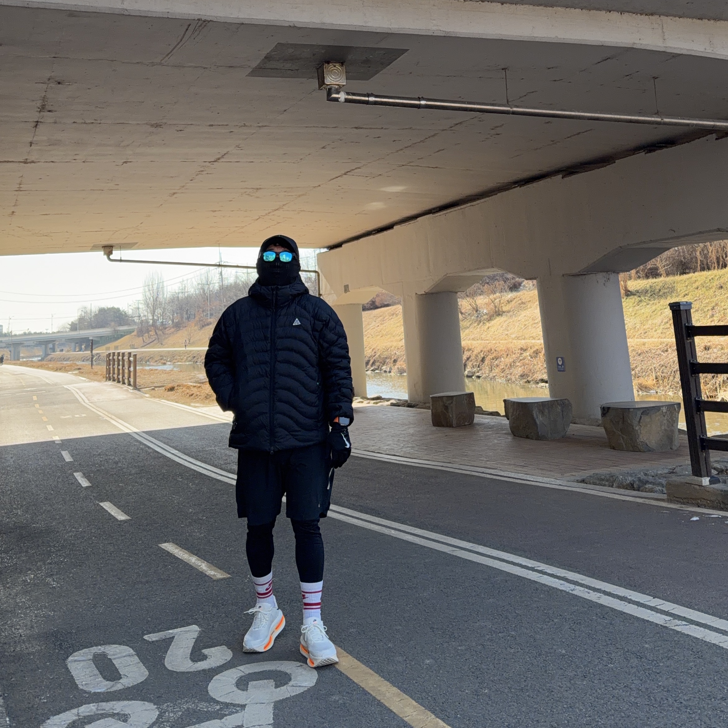 Nike ACG Trail Cap Black, Nike ACG Lava Flow Therma-Fit ADV Jacket Black Summit White - Asia 착용 스타일 - 3