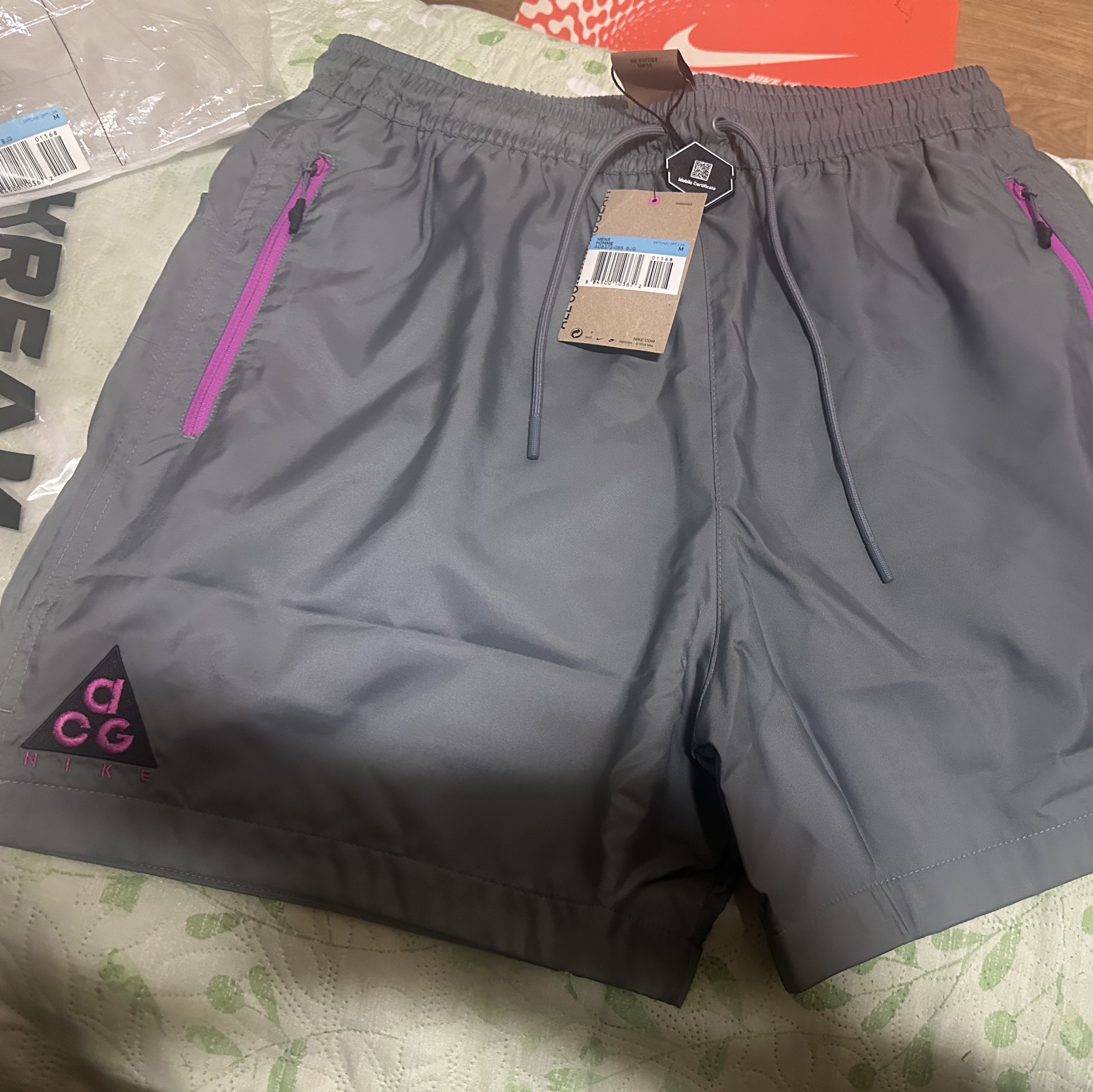 Nike ACG Woven Shorts Grey - US/EU 착용 스타일 - 1