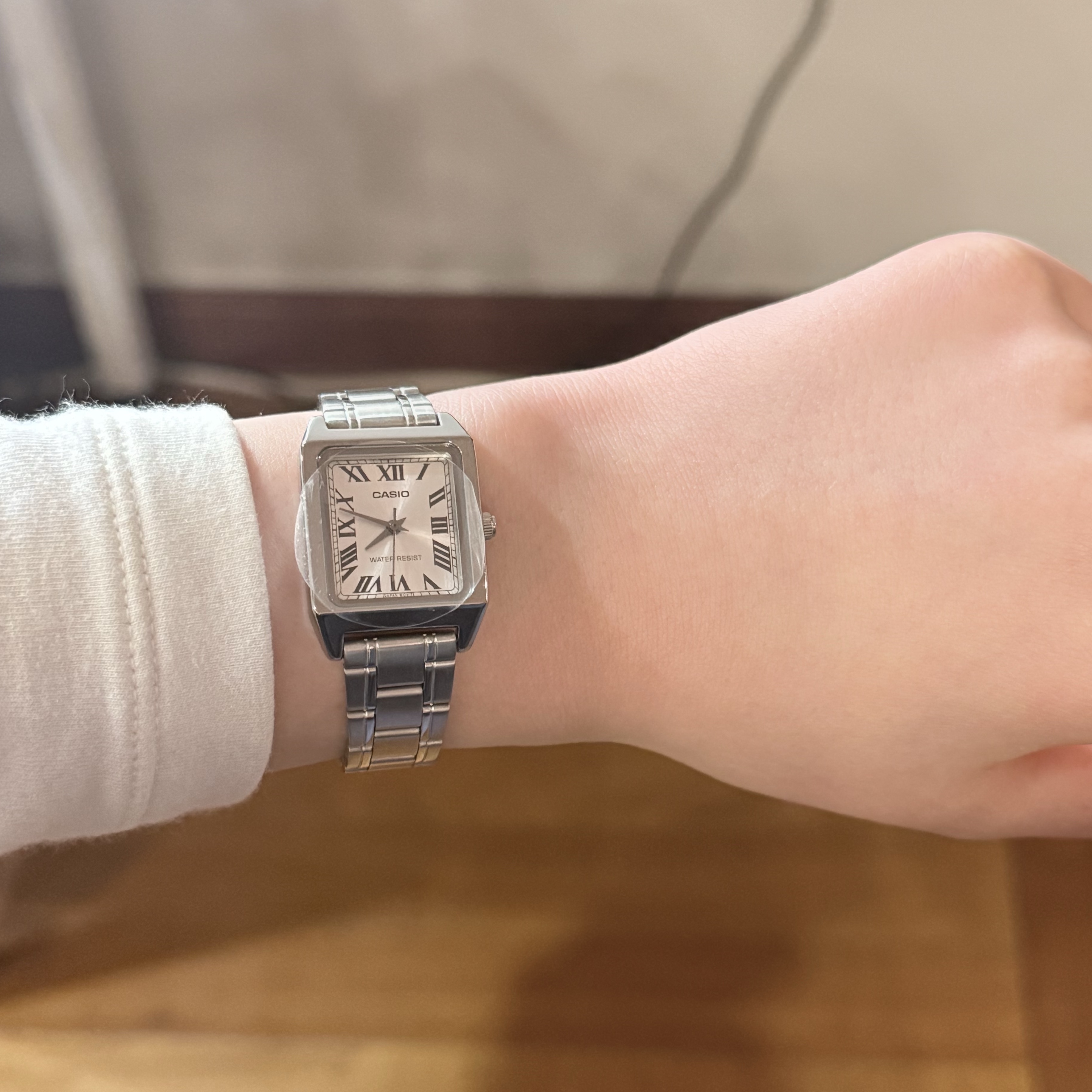 Casio LTP-V007D-7B 착용 스타일