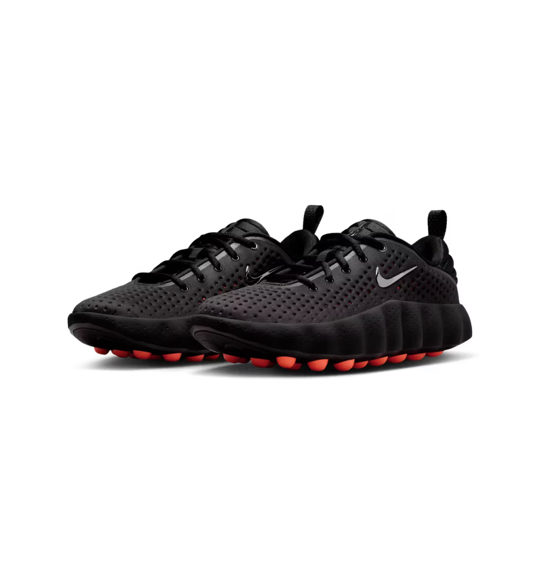 Nike Mind 002 Black Hyper Crimson, (W) Nike Mind 002 Black Hyper Crimson 착용 스타일 - 2