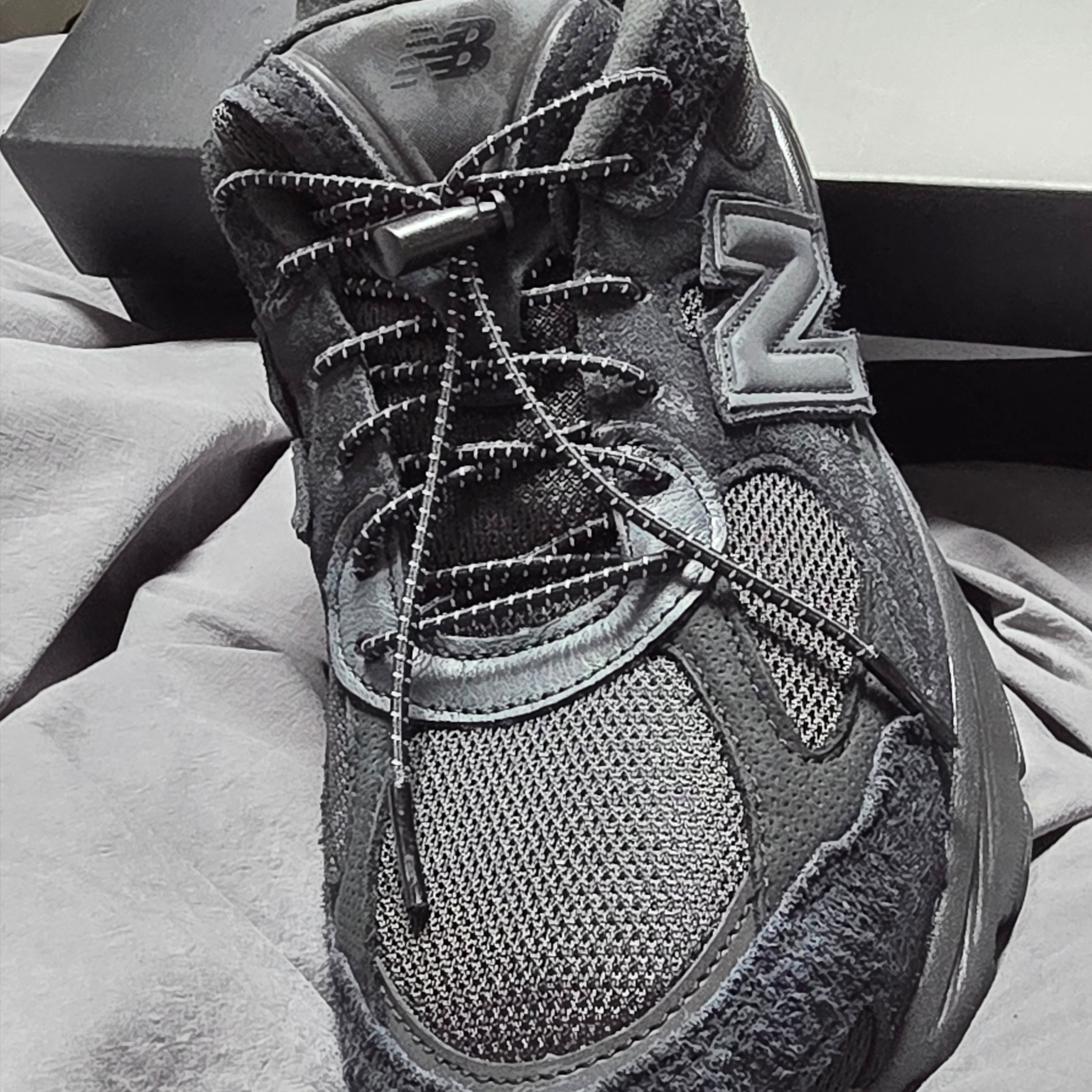 New Balance 2010 Abzorb Black Phantom 착용 스타일 - 3