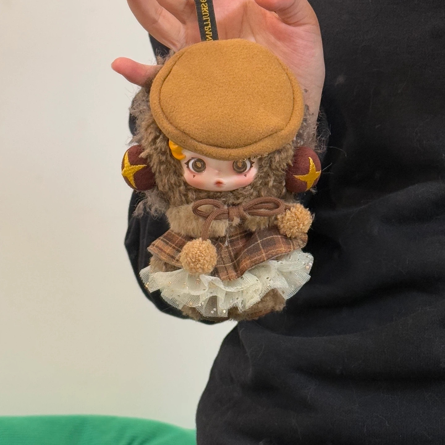 Pop Mart Skullpanda You Found Me ! Series Plush Doll Pendant Sneaky Chestnut (Opened Case) 착용 스타일 - 1