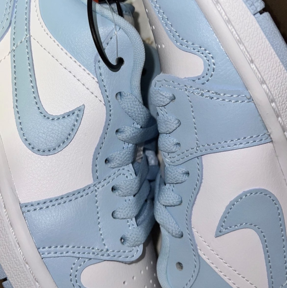 (W) Jordan 1 Low White Ice Blue 착용 스타일
