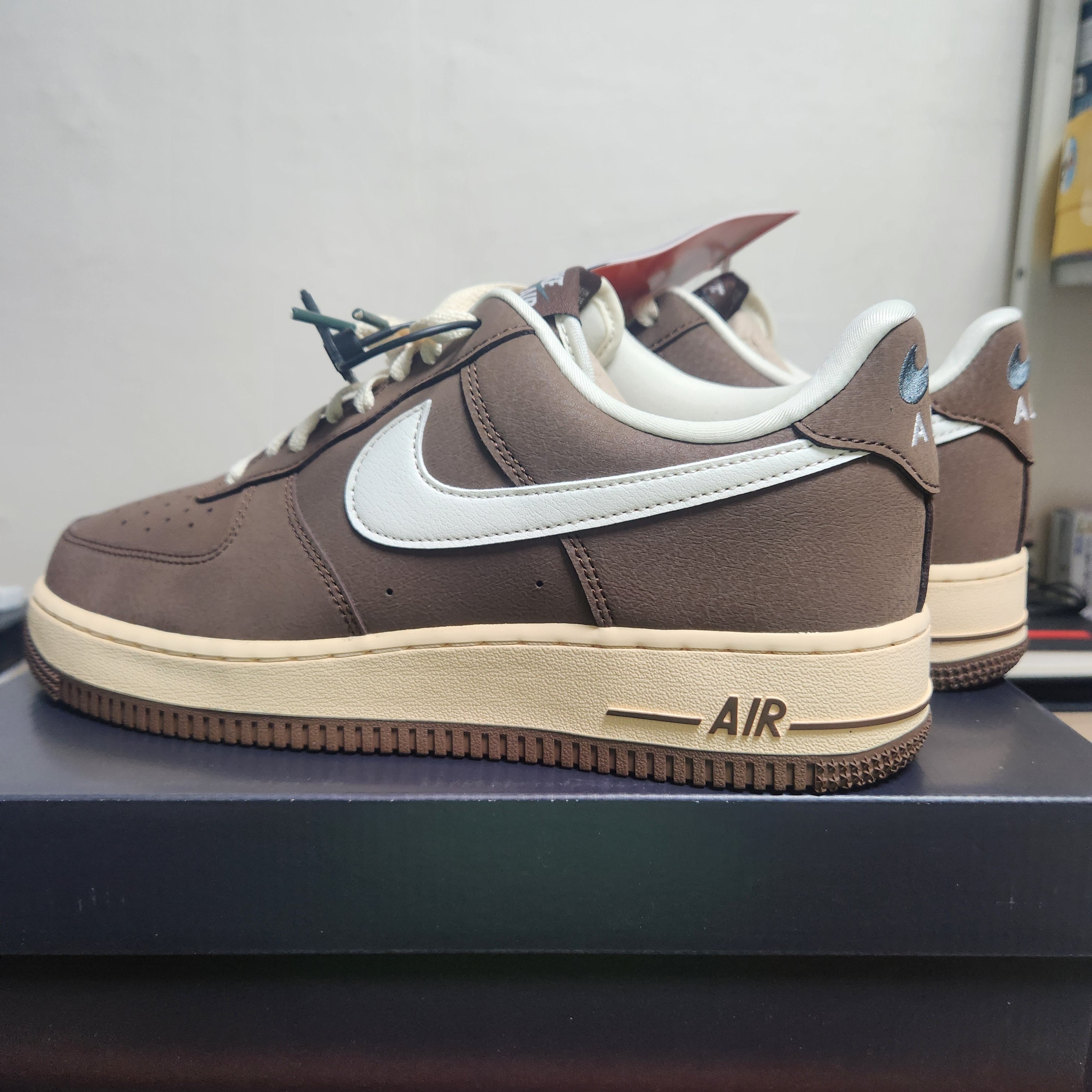 Nike Air Force 1 '07 Cacao Wow Coconut Milk 착용 스타일