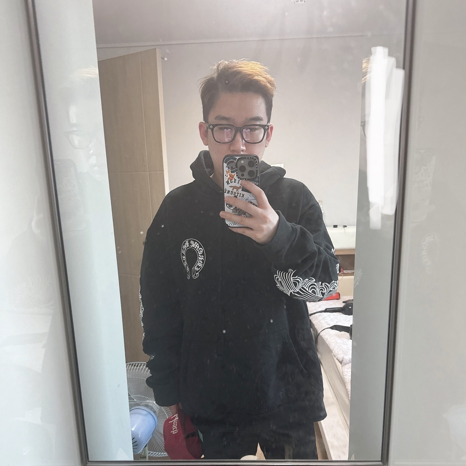 Chrome Hearts Horseshoe Floral Hoodie Black 착용 스타일