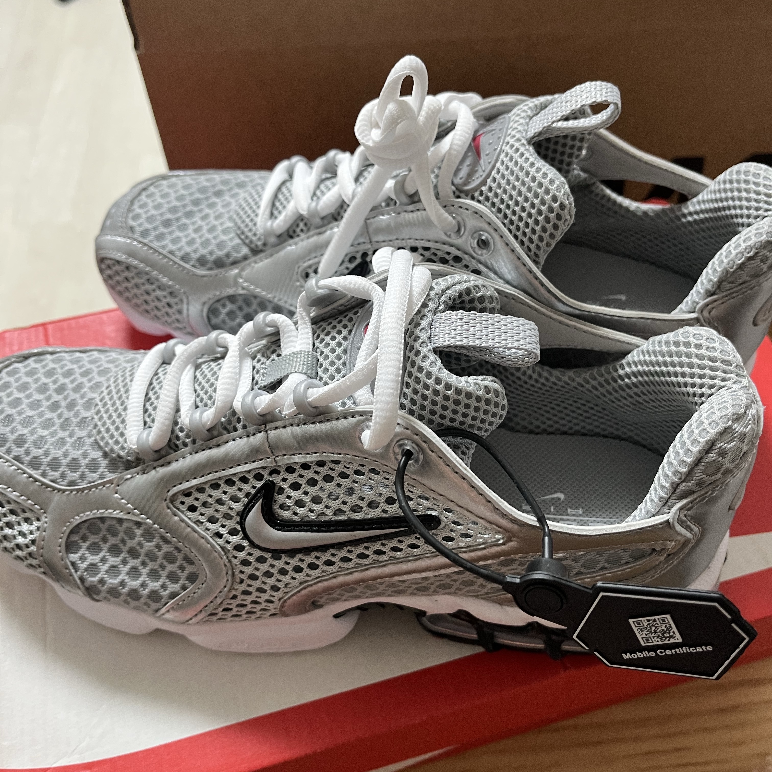 Nike Air Zoom Spiridon Cage 2 Metallic Silver 착용 스타일
