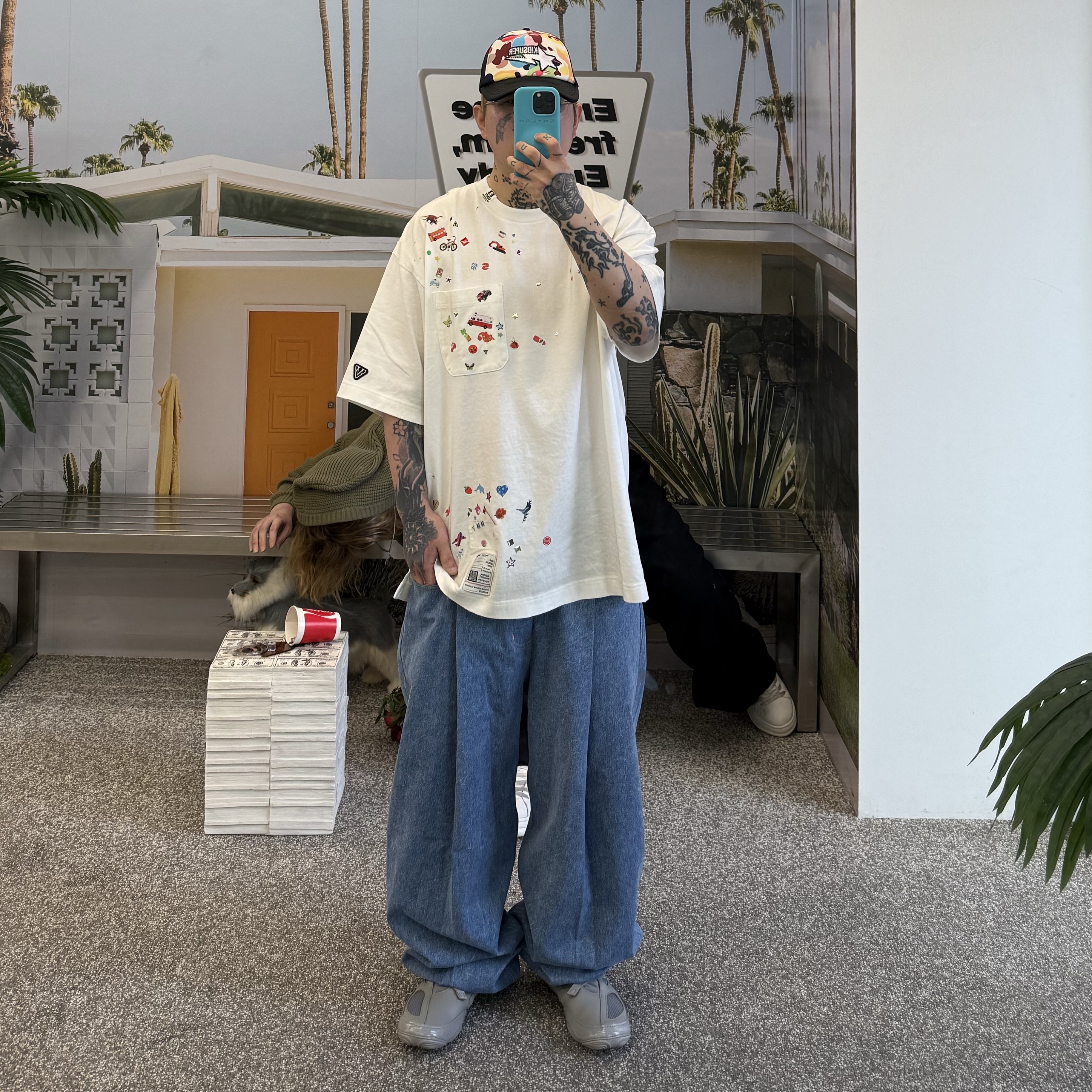 Asics x Issey Miyake Hyper Taping Grey, The North Face x Skims 1996 Nuptse Jacket SK Gunmetal 착용 스타일 - 2