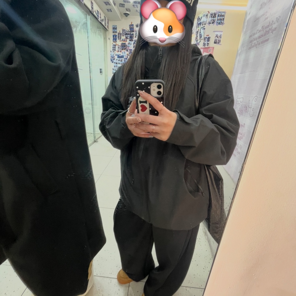 Matin Kim Matin Poppin Ecobag Strong Black, (W) Nike Air Force 1 '07 WB Flax Wheat 착용 스타일
