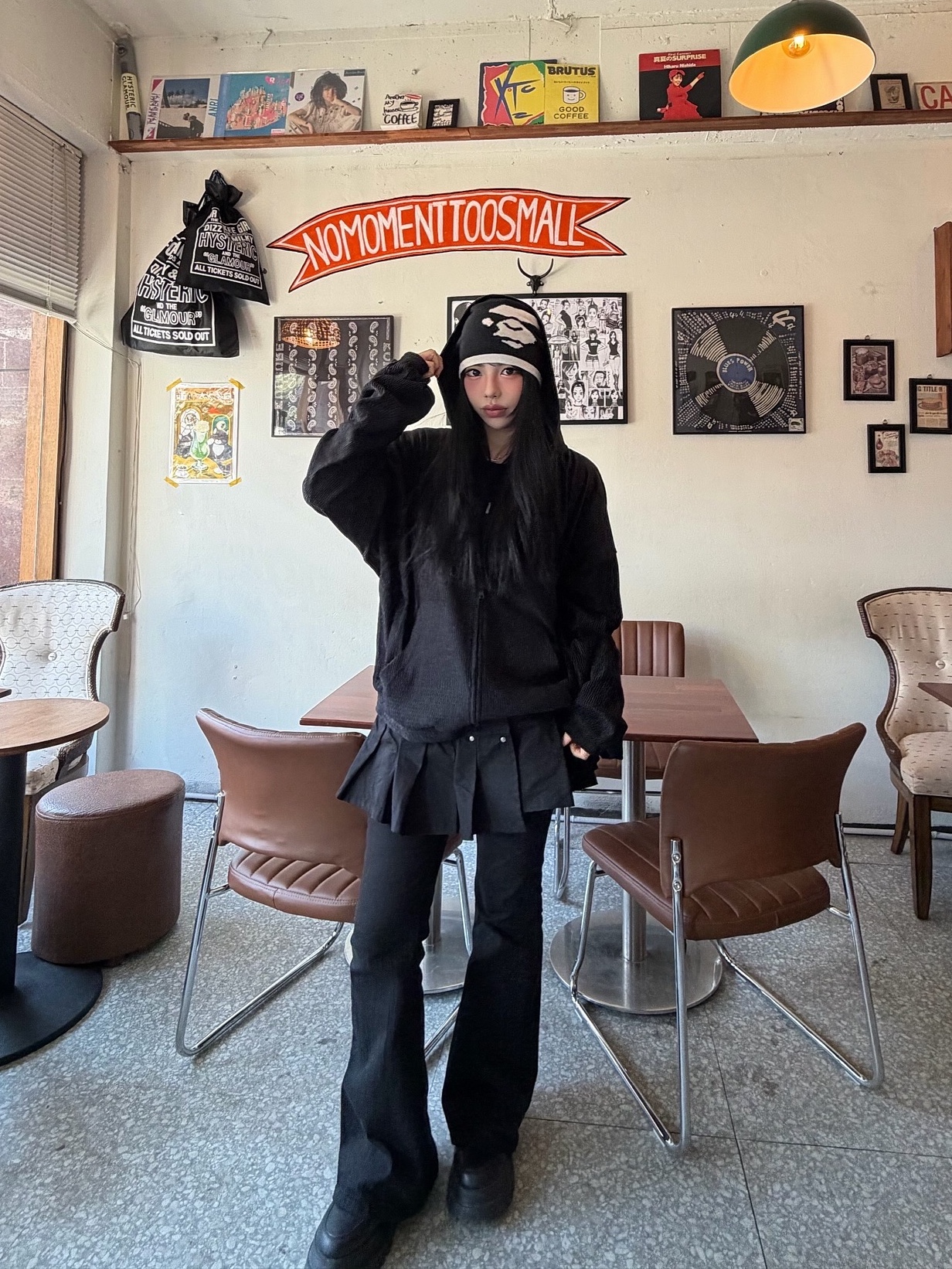 Nonnod Zen Pleats Zip Hoodie Black 착용 스타일 - 1
