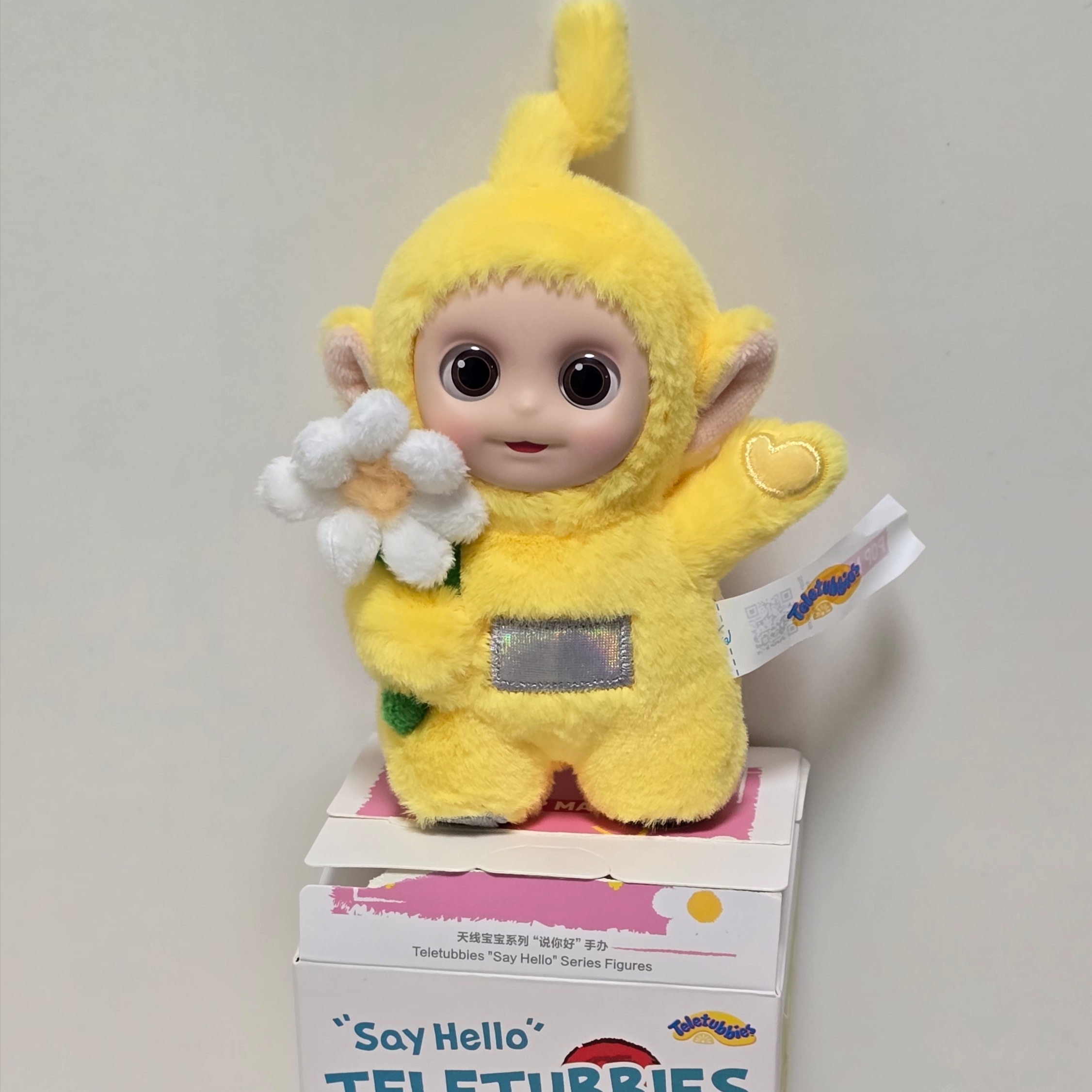 Pop Mart Teletubbies Say Hello Series Figures Sealed Case Laa Laa's Energetic Flower (Opened Case) 착용 스타일