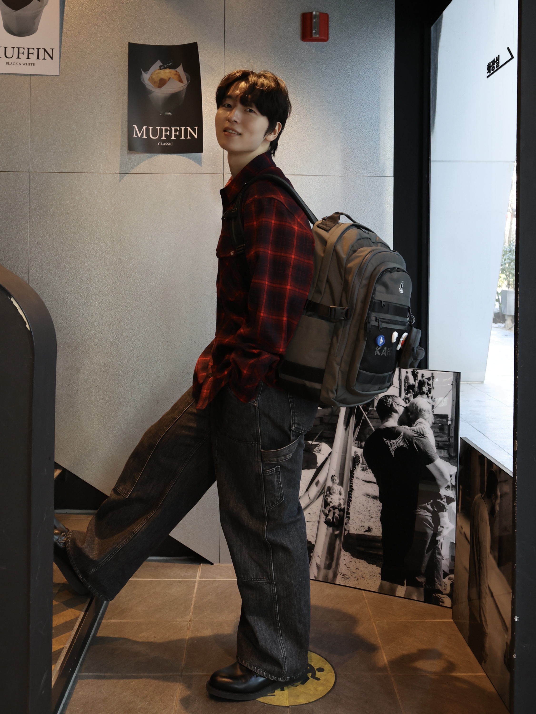 Red Wing Postman 101 Black Chaparral - D, Tissot PRX Powermatic 80 35mm Steel Blue 착용 스타일 - 5
