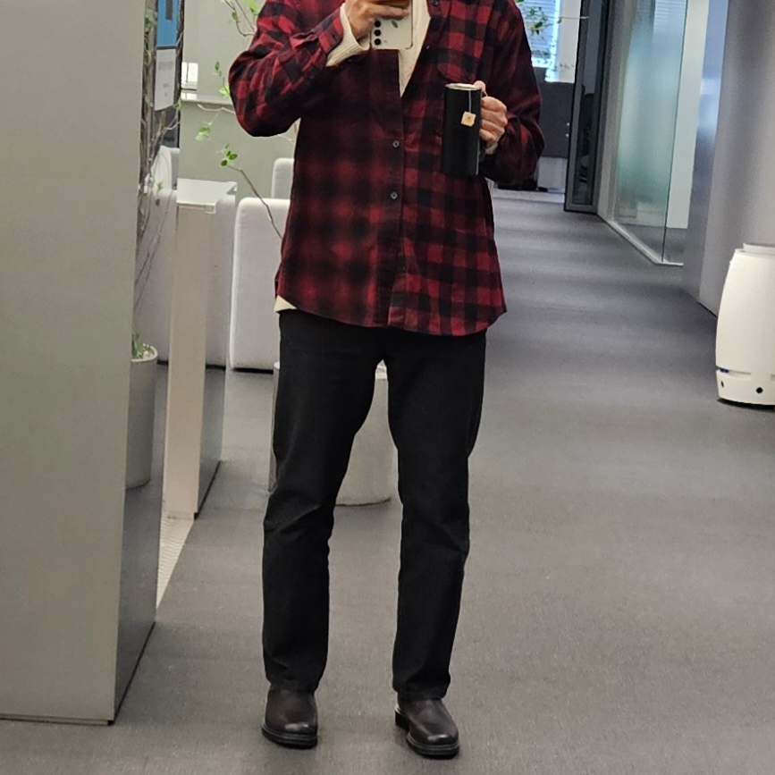 Uniqlo x JW Anderson Flannel Shirt Long Sleeve Regular Collar A Dark Orange - KR, Blundstone Original 500 Chelsea Boots Stout Brown 착용 스타일