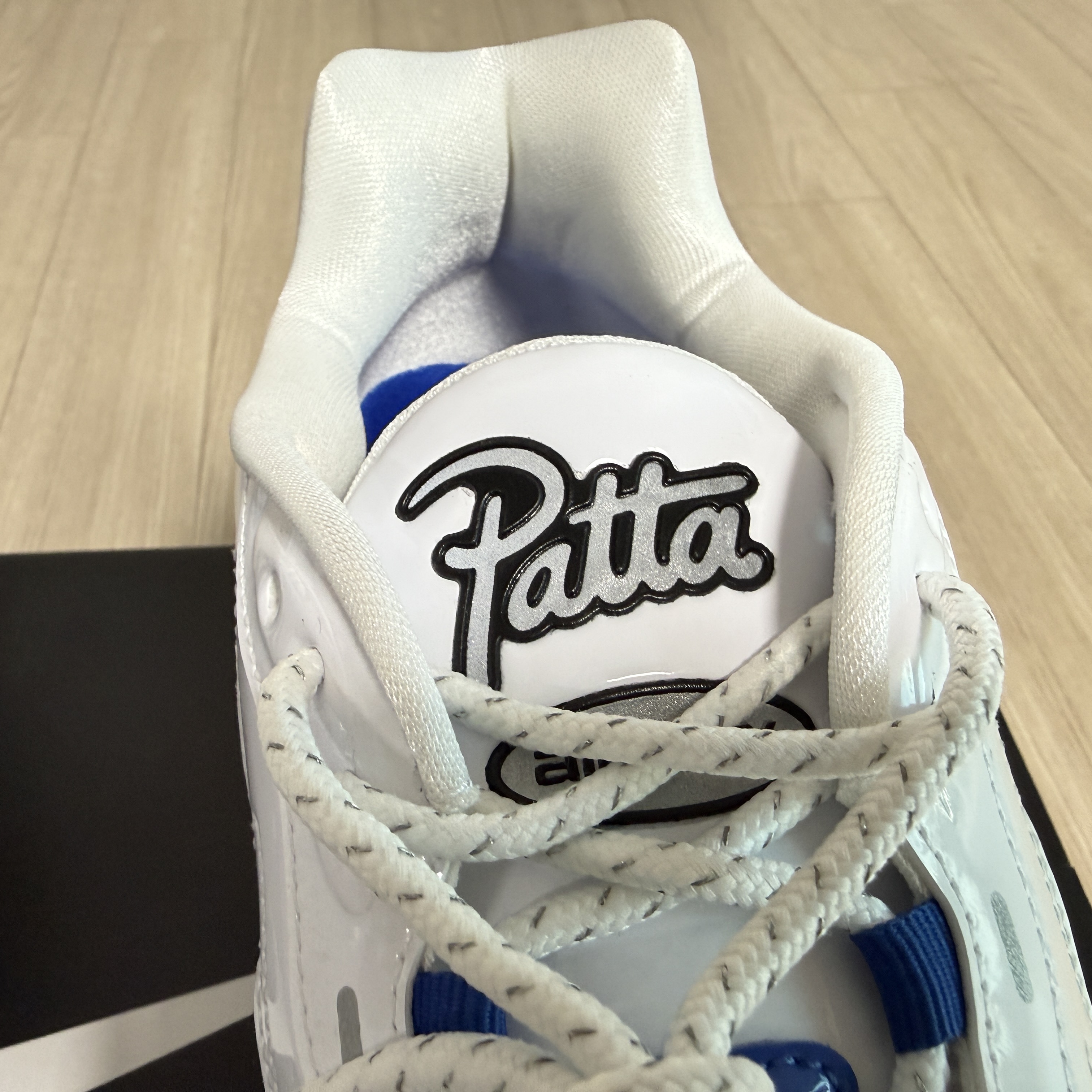 Nike x Patta Air Max Dn8 White Metallic Silver 착용 스타일 - 4
