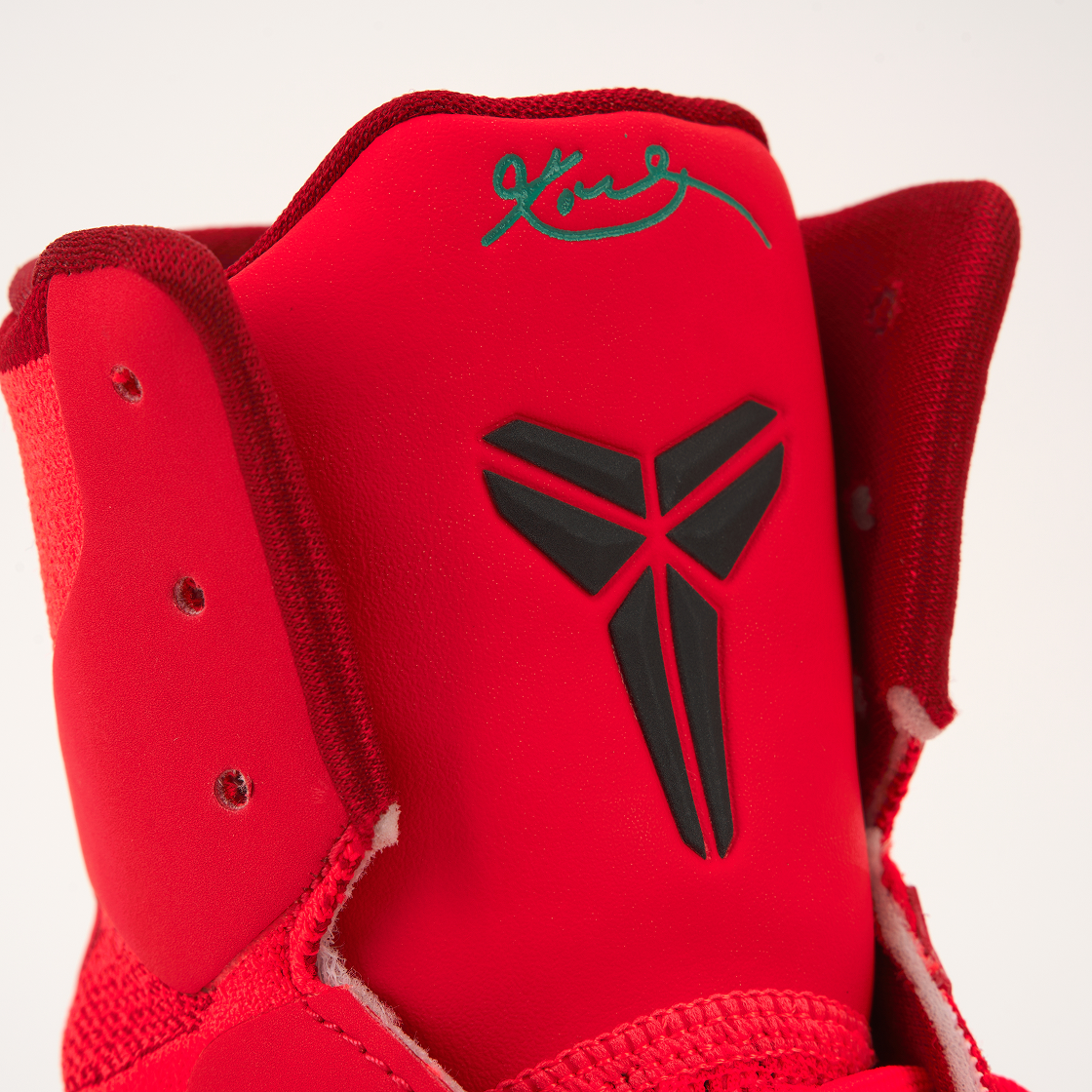 나이키 코비 9 엘리트 하이 프로트로 브라이트 크림슨 앤 에메랄드 그린(Nike Kobe 9 Elite High Protro Bright Crimson and Emerald Green) - 8