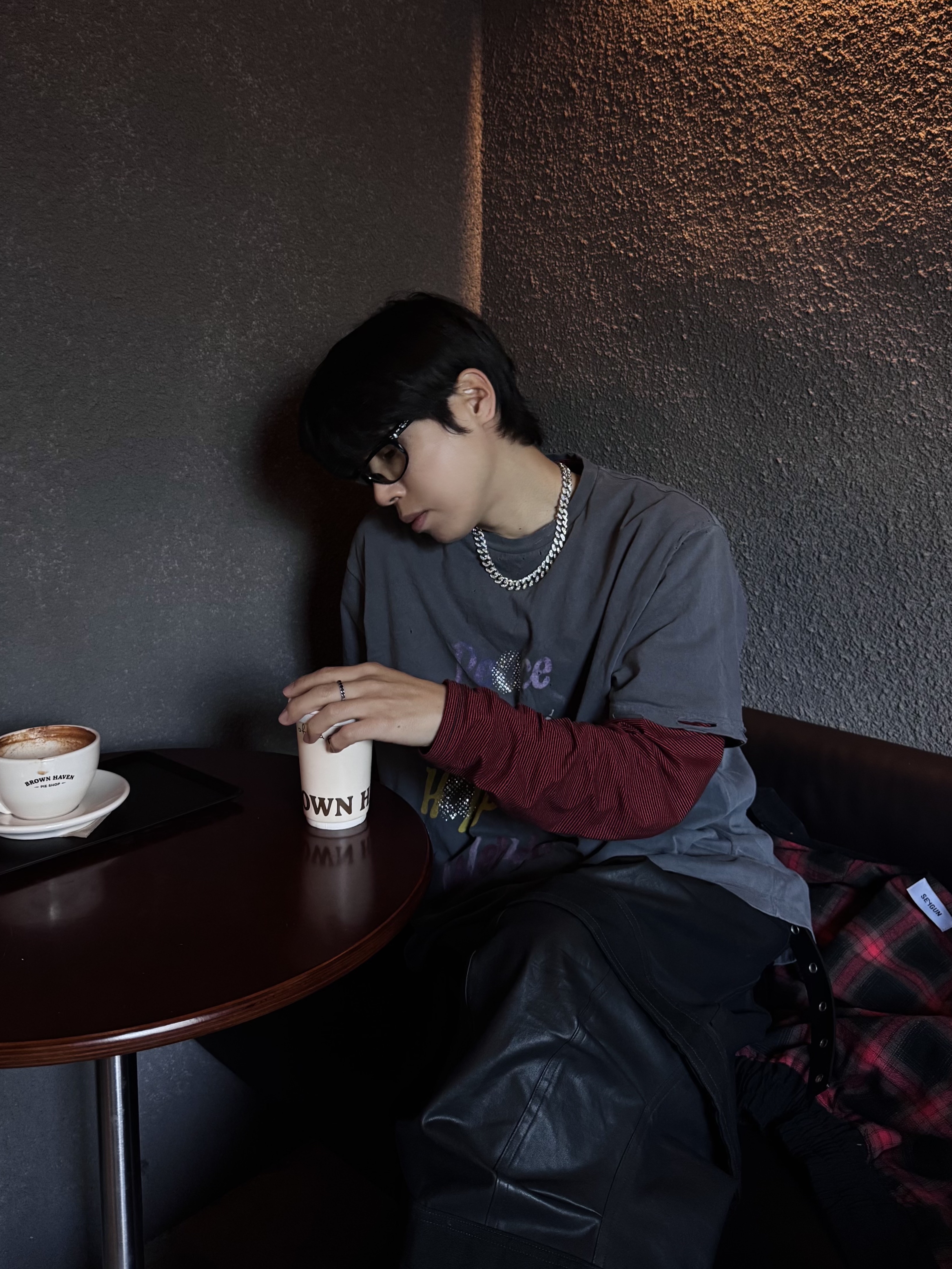 farfromwhat far layered work pants_black, SOULESURES BOLD BELUGA Espresso Brown 착용 스타일 - 2