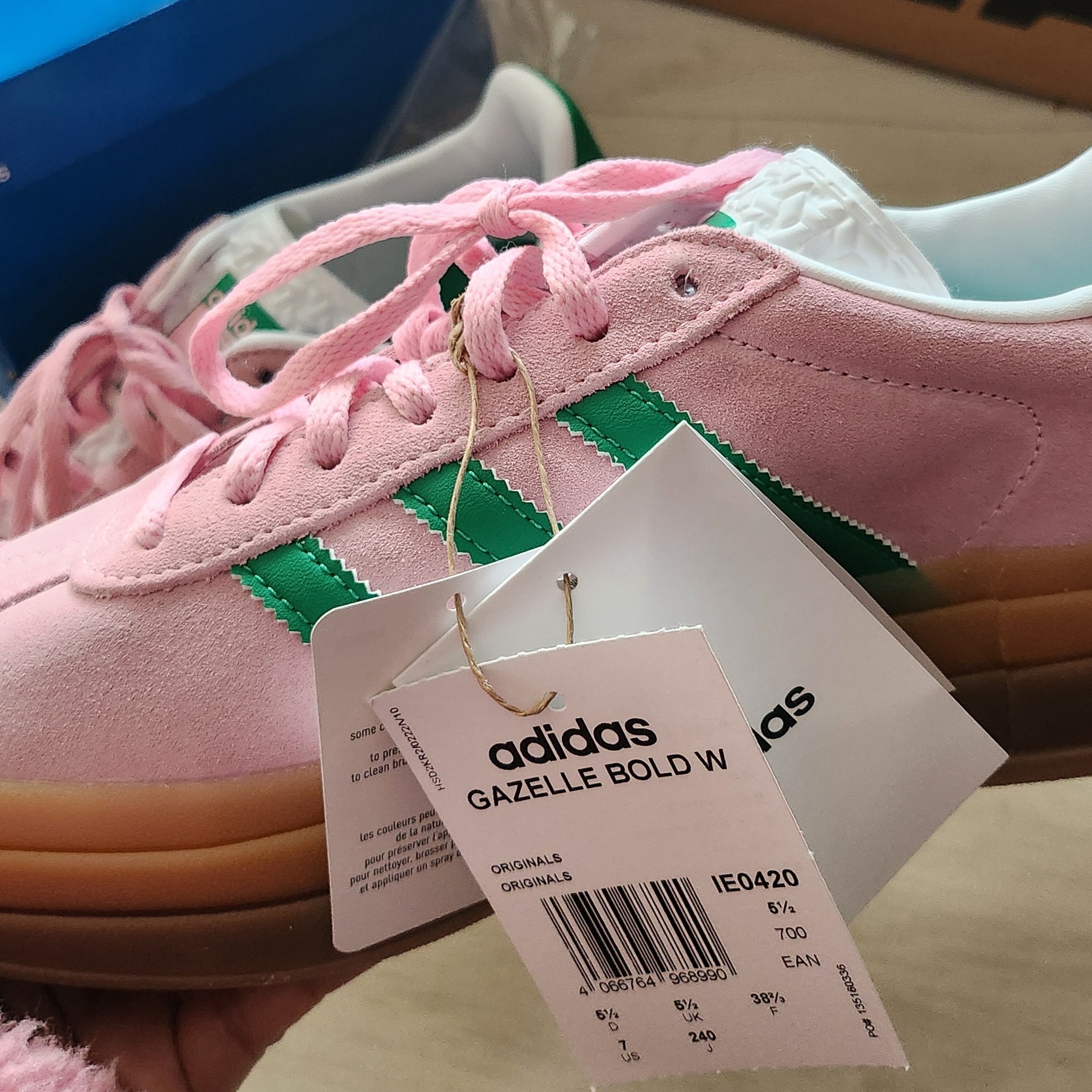 (W) Adidas Gazelle Bold True Pink Green 착용 스타일 - 3