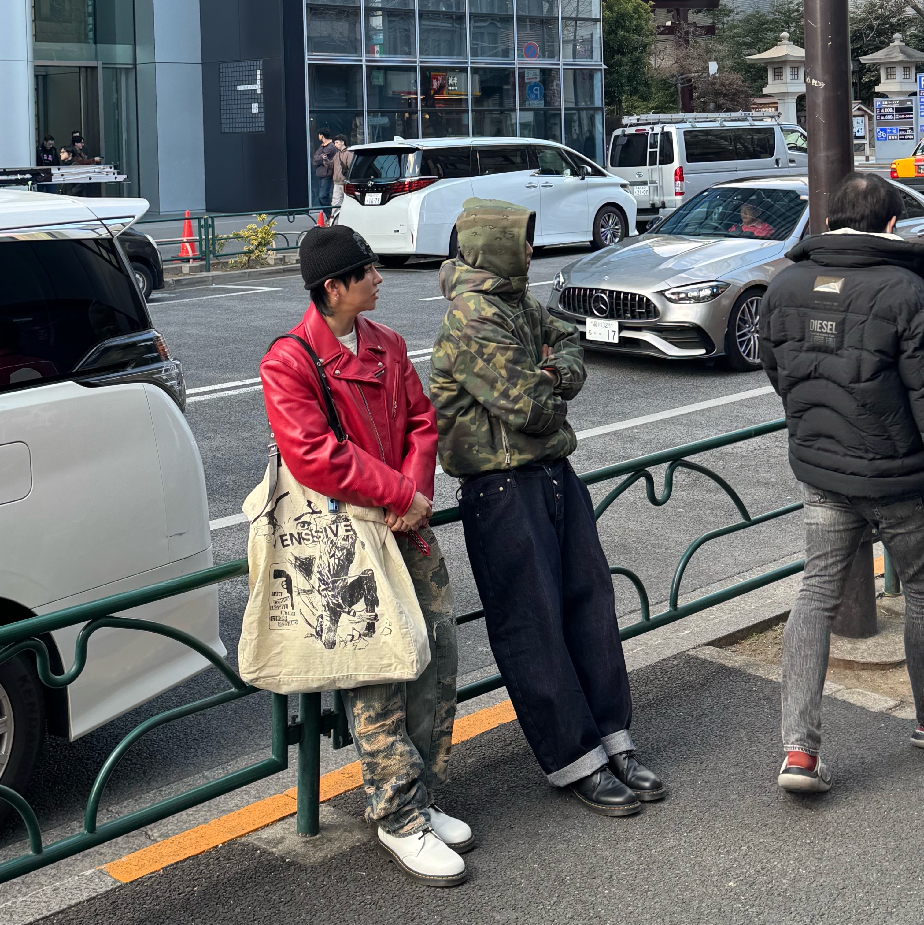 Supreme x Number (N)ine x Schott Perfecto Leather Jacket Red - 25FW 착용 스타일 - 4