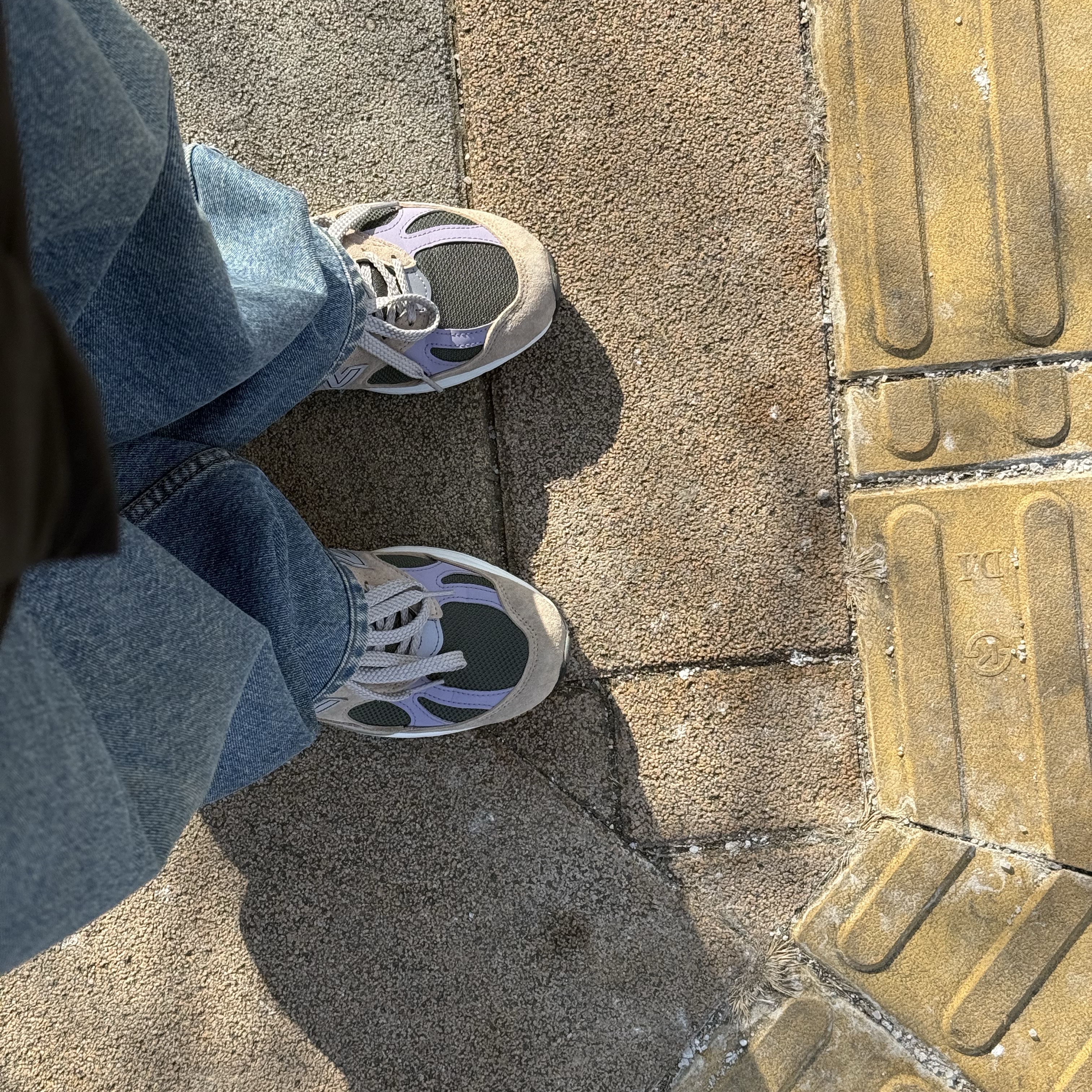 New Balance 991v2 Made in UK Cement Douglas Fir 착용 스타일 - 2