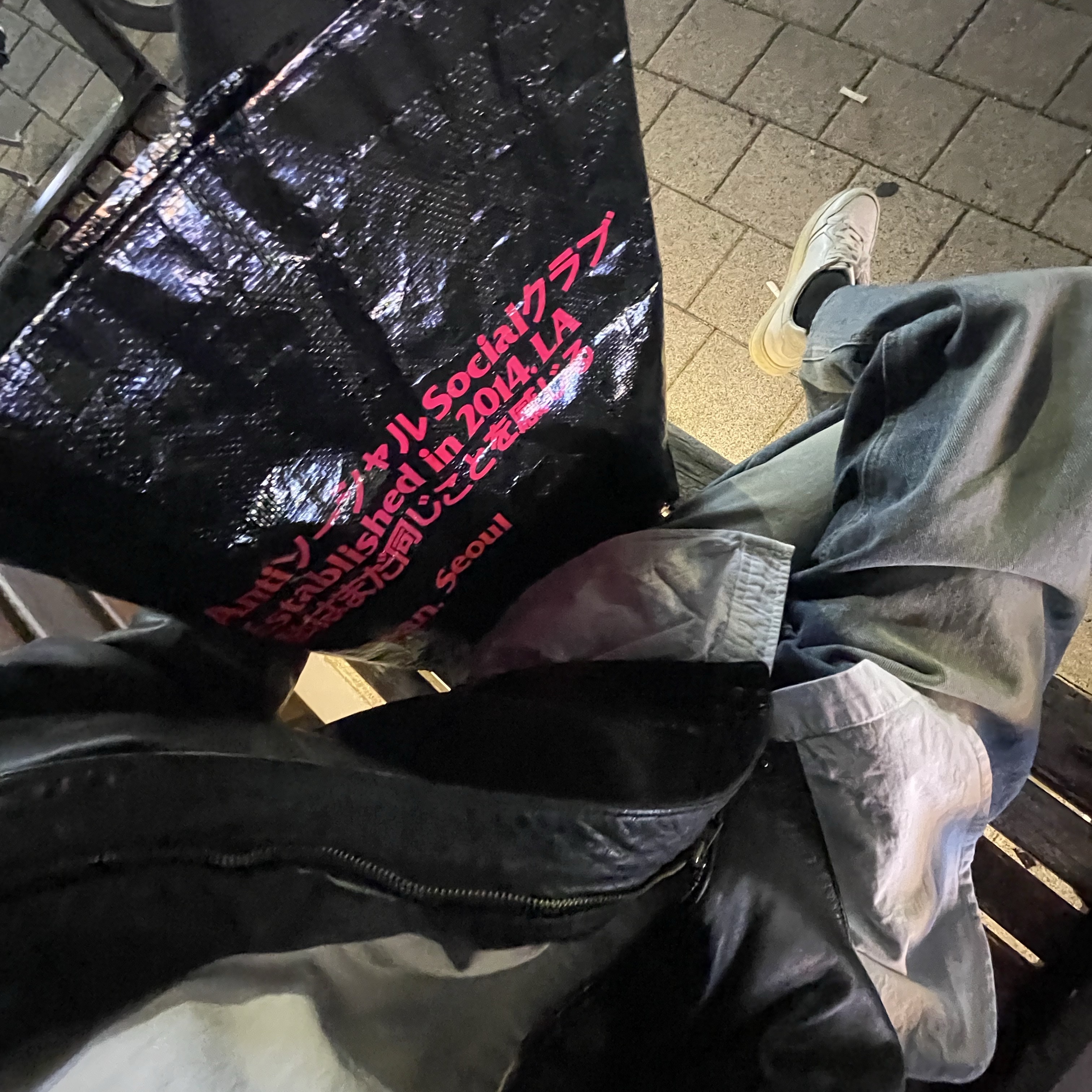 Anti Social Social Club Reusable Bag Black 착용 스타일