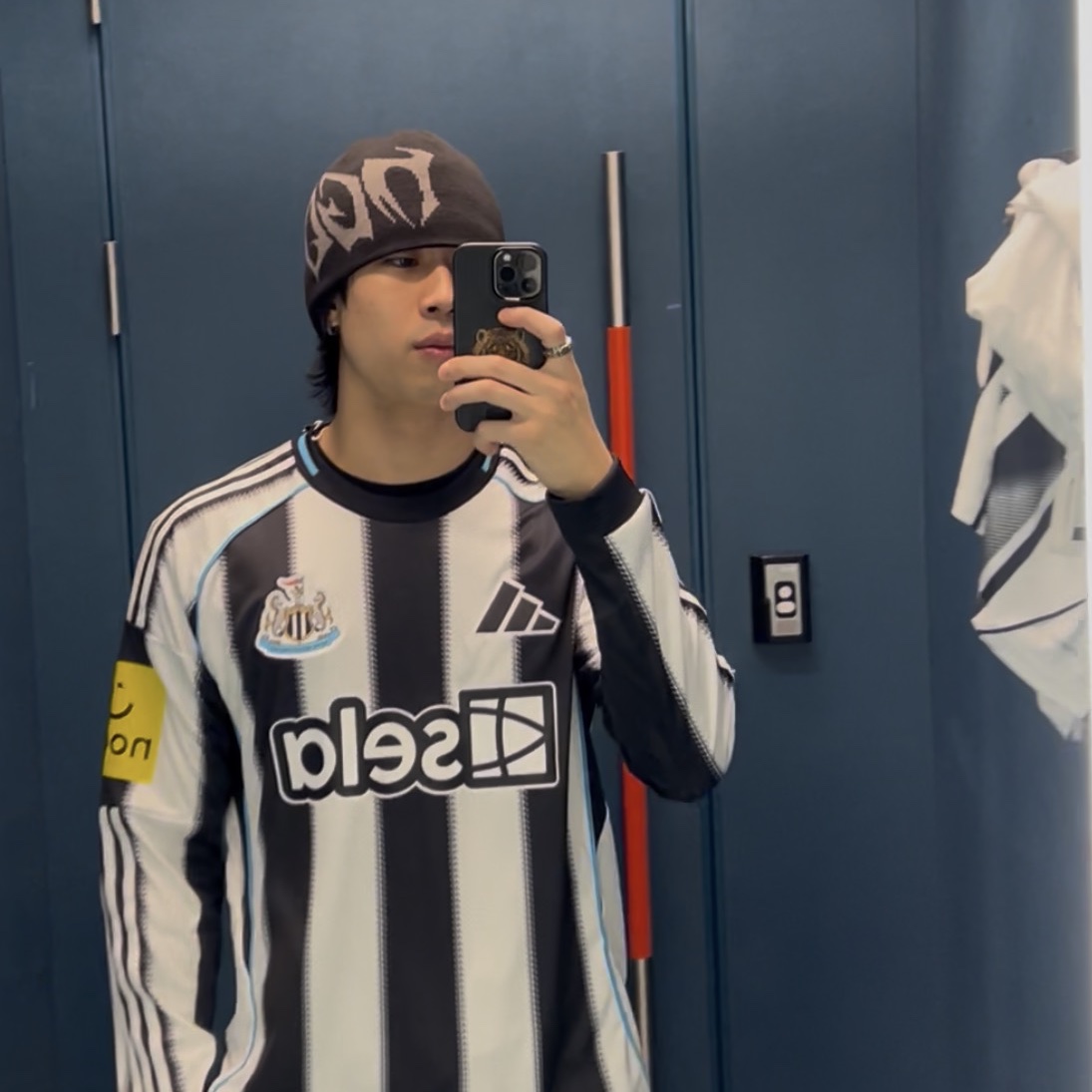 Adidas Newcastle United FC 2025/26 Home Long Sleeve Jersey Black White - KR Sizing (Non Marking Ver.) μ°©μ© μ€νμΌ - 2