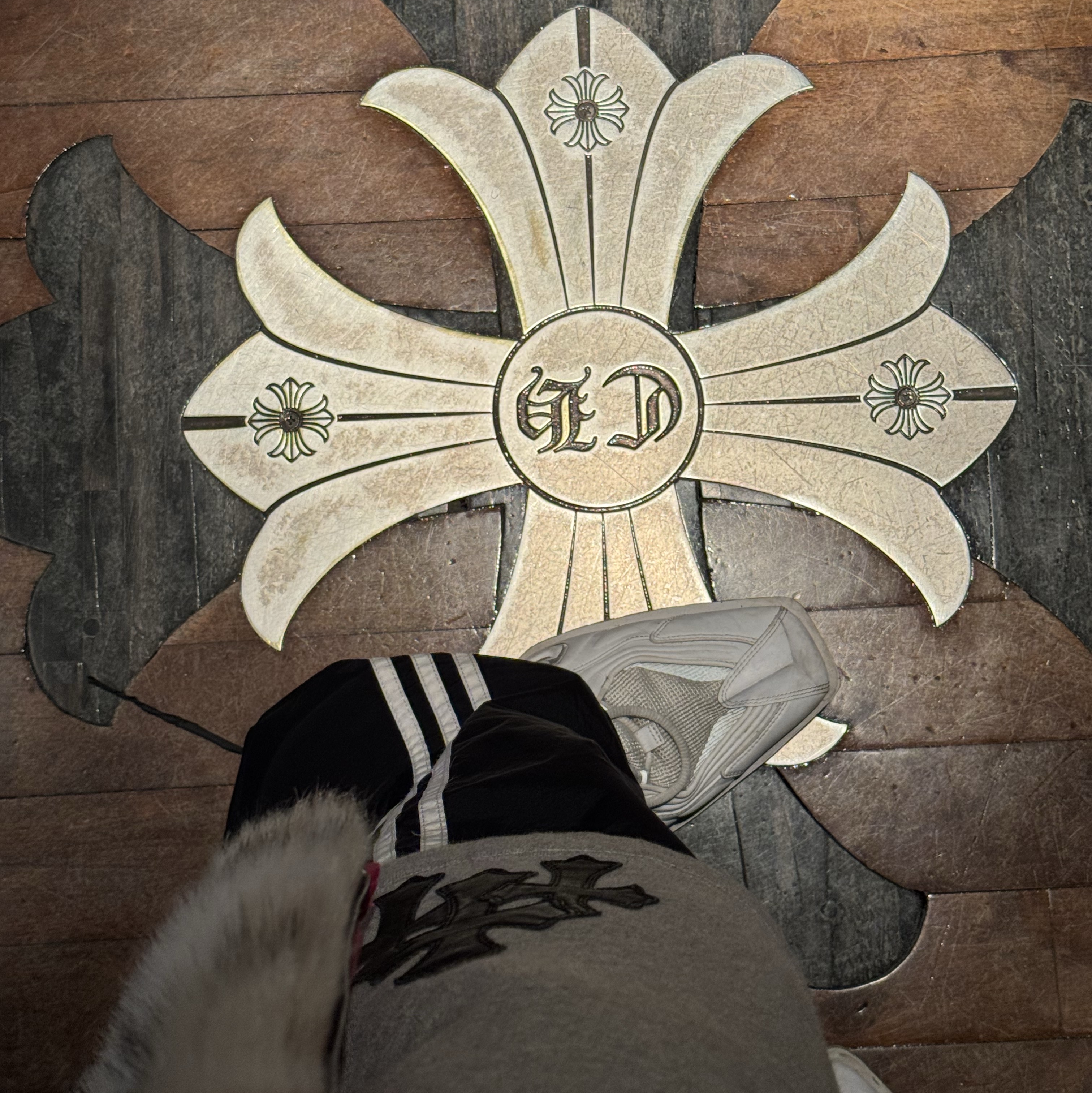Chrome Hearts Cross Leather Patch Sweatshorts Grey 착용 스타일 - 3